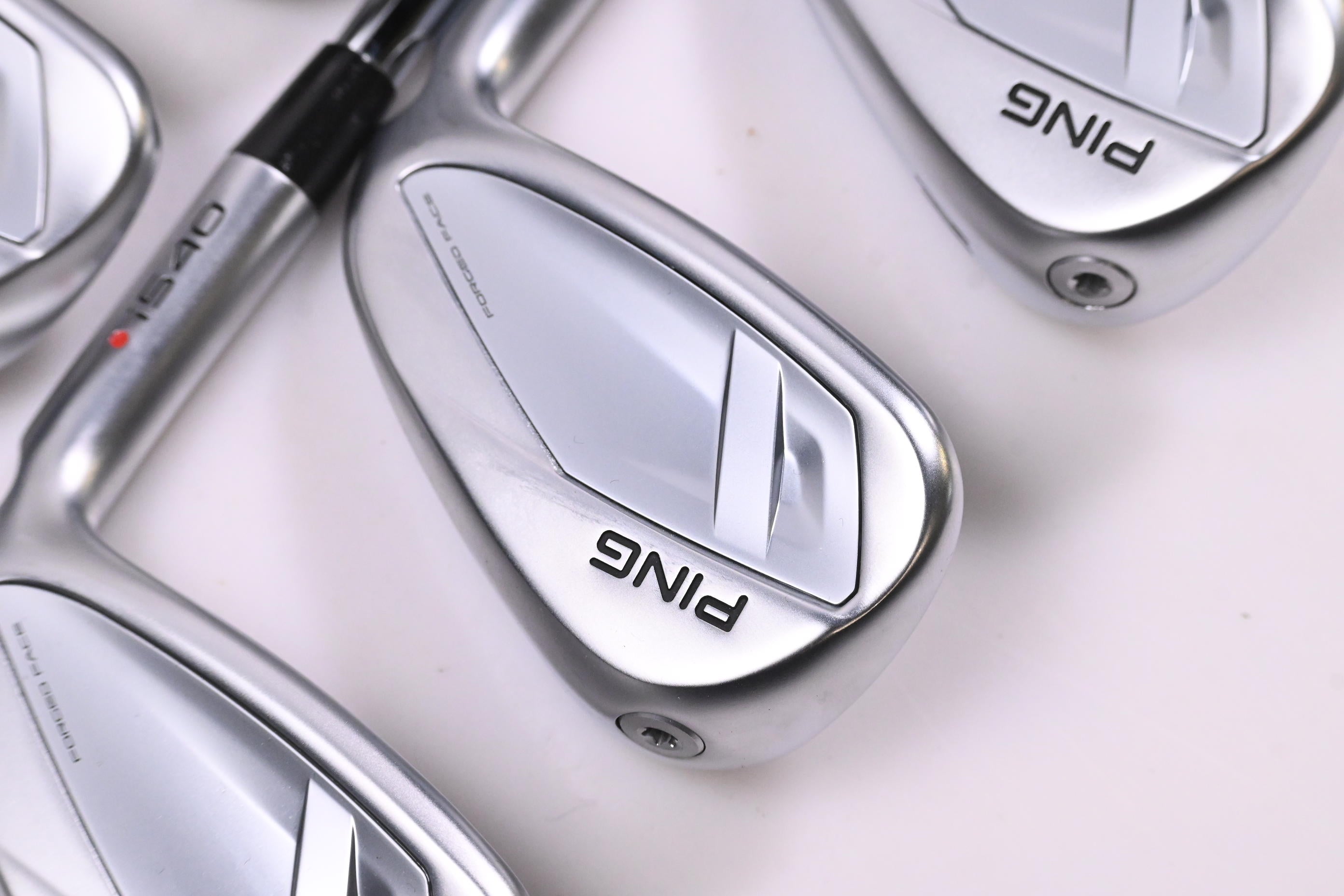 Ping i540 Irons / 6-PW / Red Dot / Regular Flex Ping AWT 3.0 Shafts