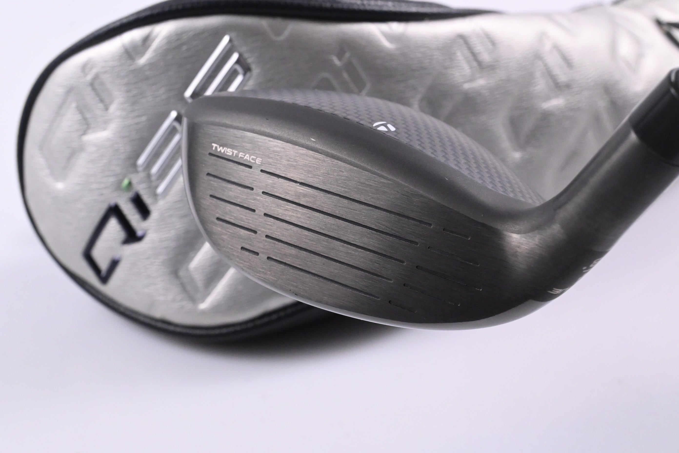 Taylormade Qi35 Max Lite #4 Hybrid / 23 Degree / Regular Flex Vanquish 5 Shaft