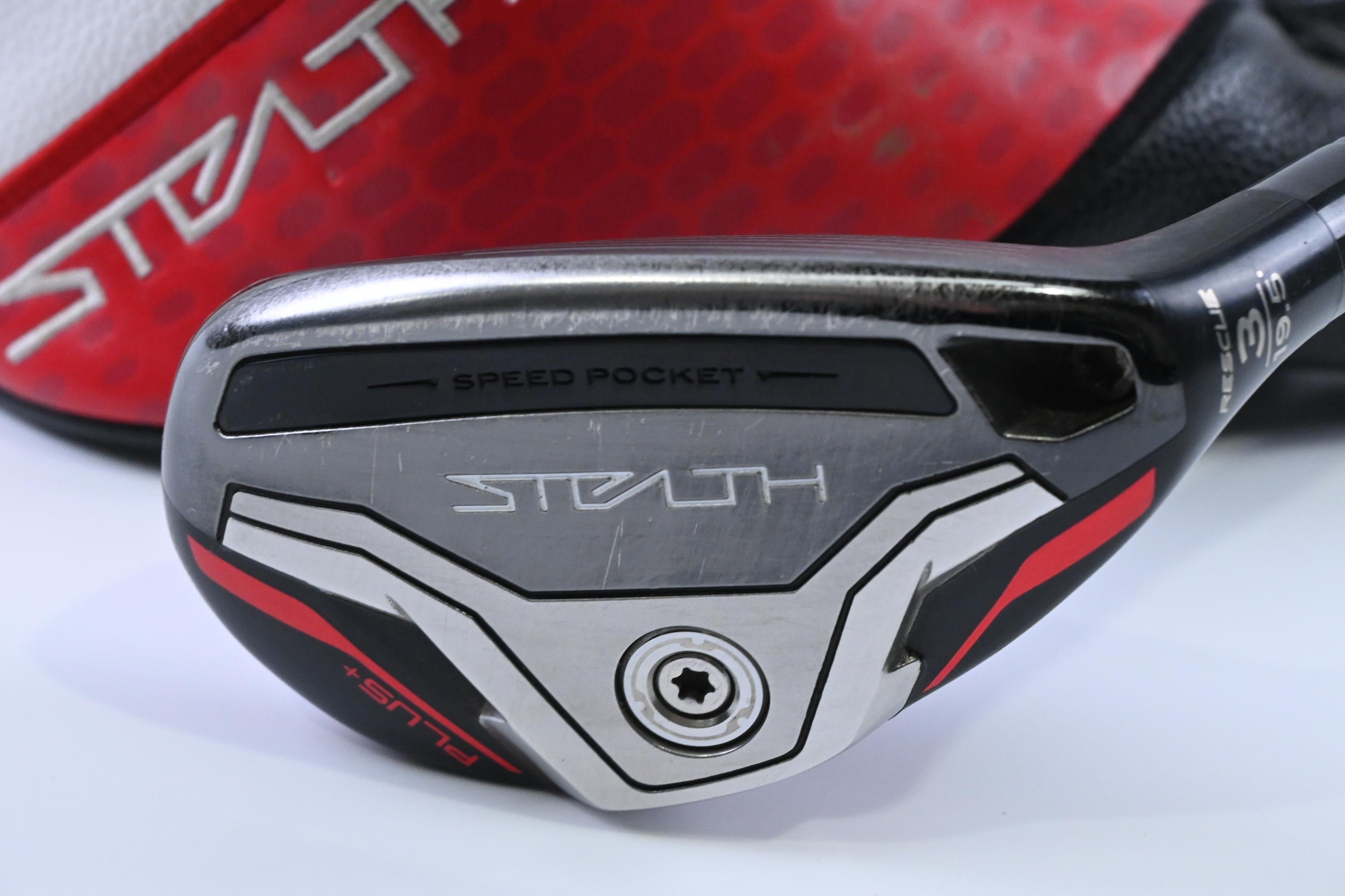 Taylormade Stealth Plus #3 Hybrid / 19.5 Degree / Stiff Flex HZRDUS Smoke Red