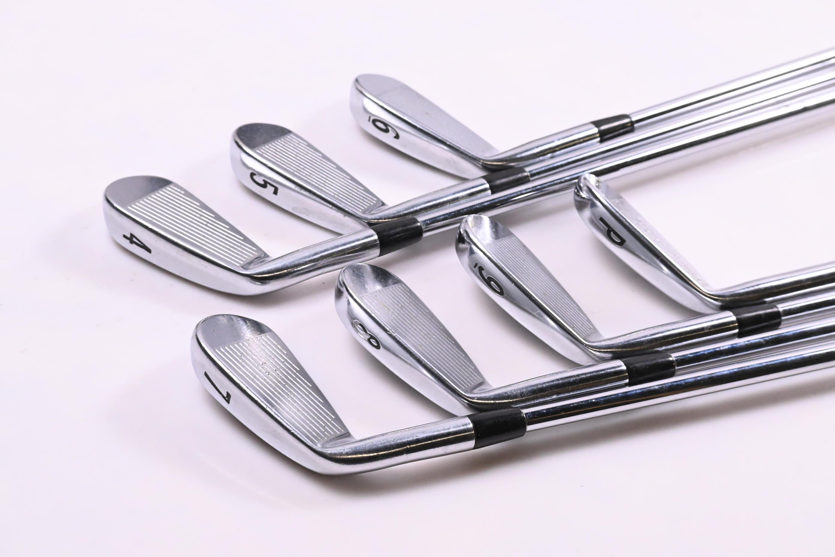 Titleist 714 AP2 Irons / 4-PW / Stiff Flex Dynamic Gold S300 Shafts