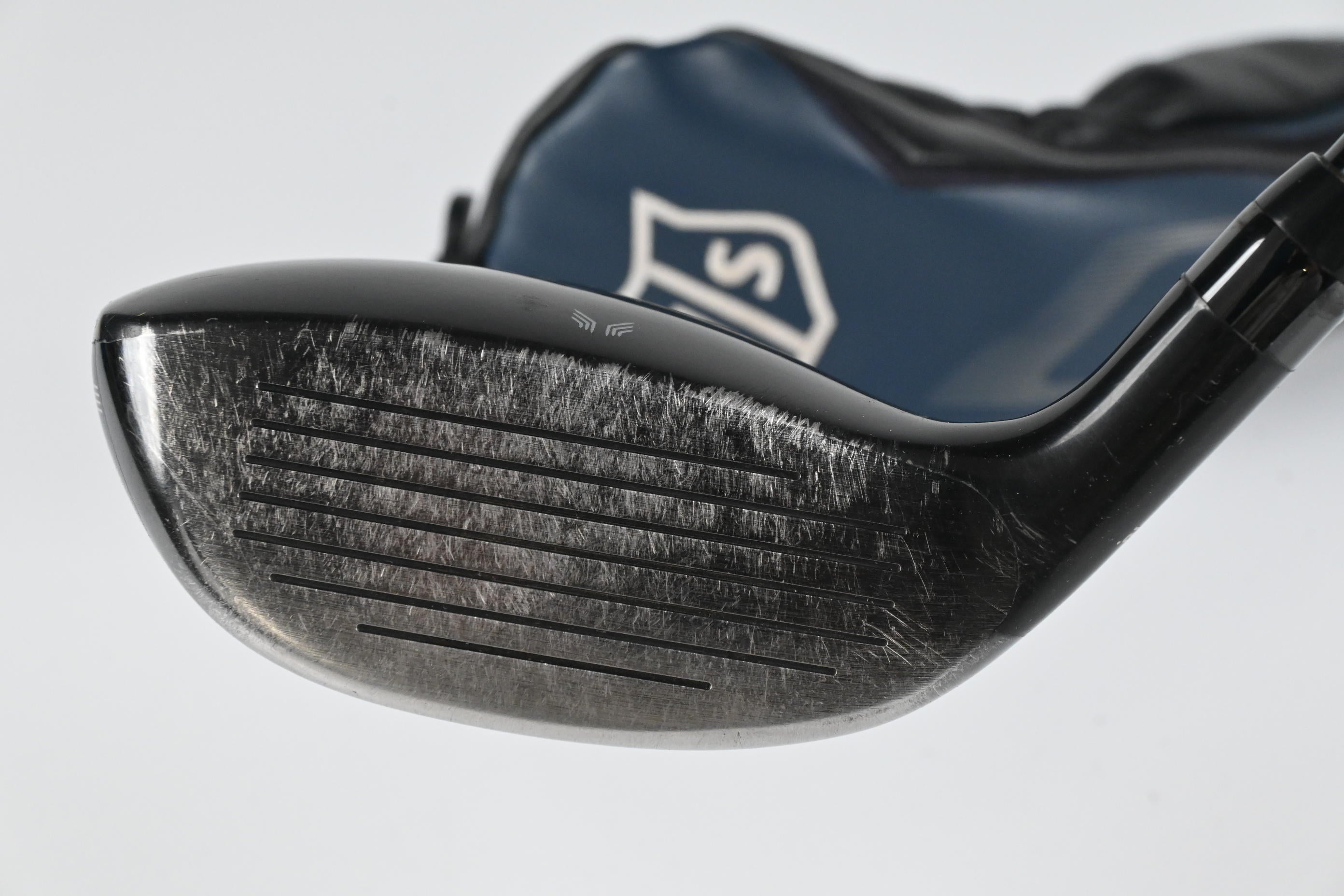 Wilson D9 #4 Hybrid / 22 Degree / Regular Flex Tensei AV White 60 Shaft