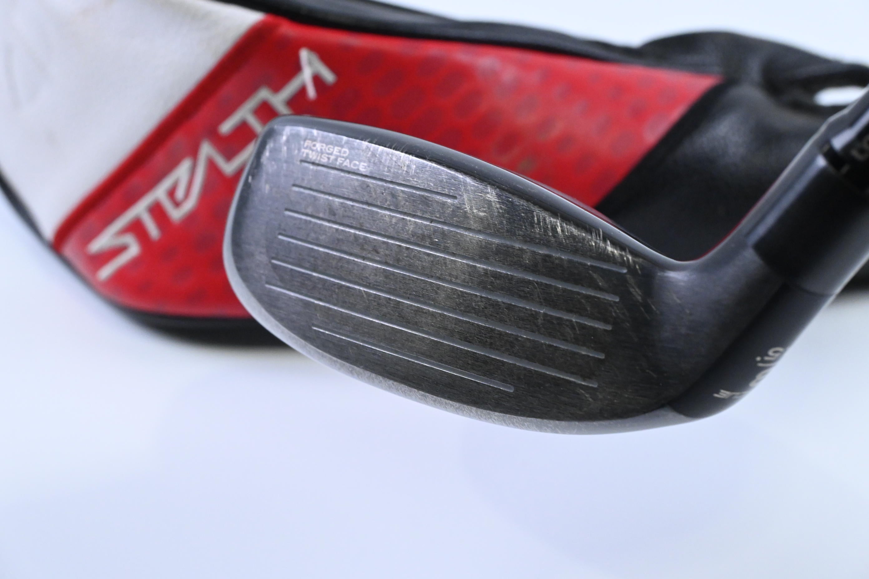 Taylormade Stealth Plus #3 Hybrid / 19.5 Degree / Stiff Flex HZRDUS Smoke Red
