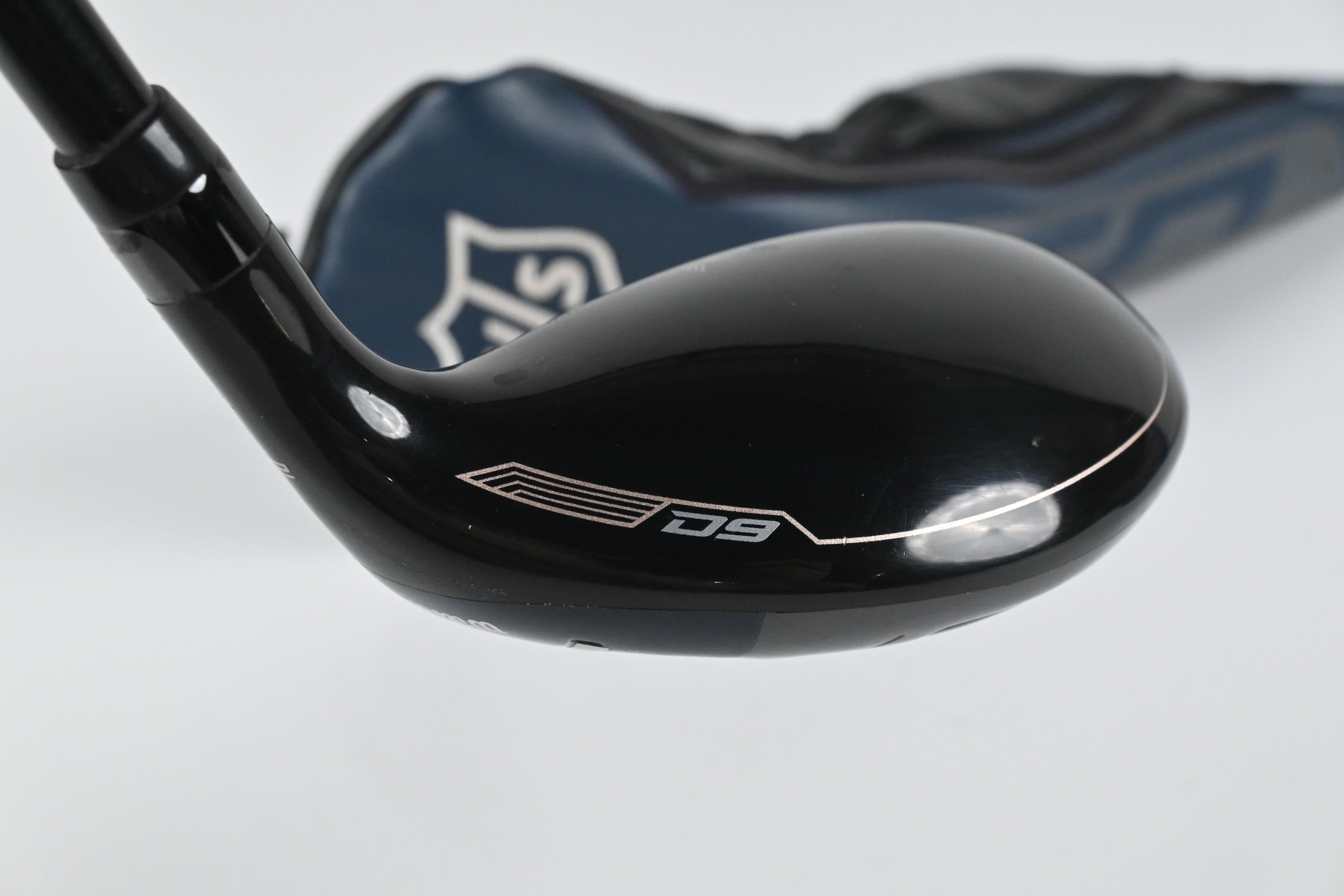 Wilson D9 #4 Hybrid / 22 Degree / Regular Flex Tensei AV White 60 Shaft