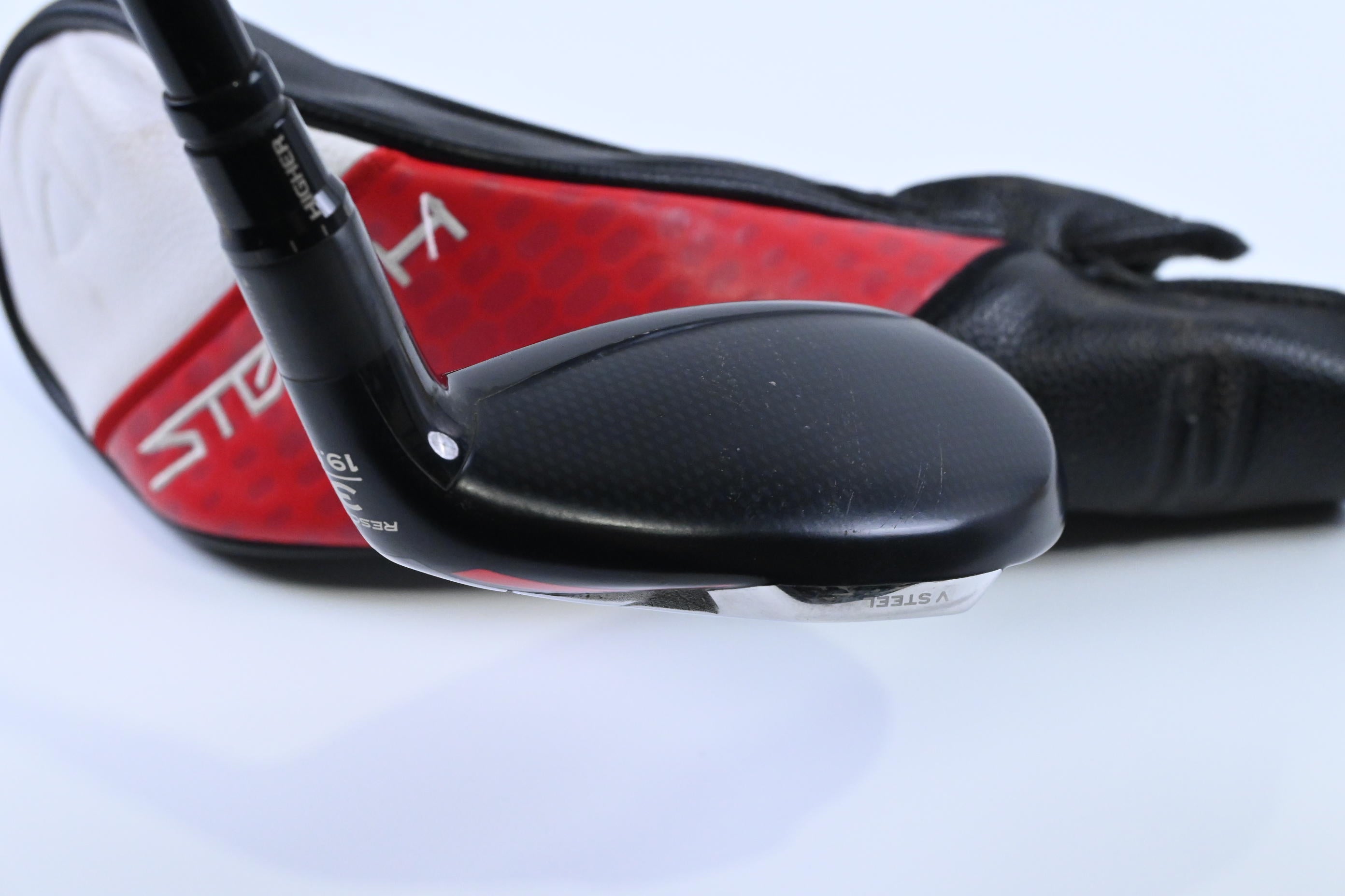 Taylormade Stealth Plus #3 Hybrid / 19.5 Degree / Stiff Flex HZRDUS Smoke Red