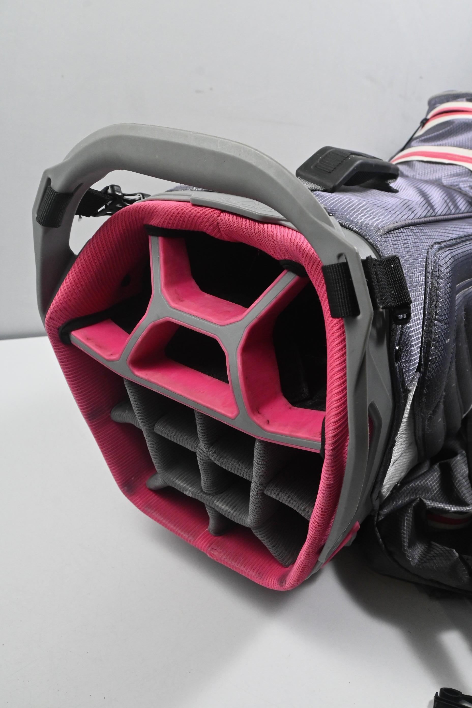 Callaway Fairway 14 Hyper Dry Stand Bag / 14-Way Divider / Purple & Grey