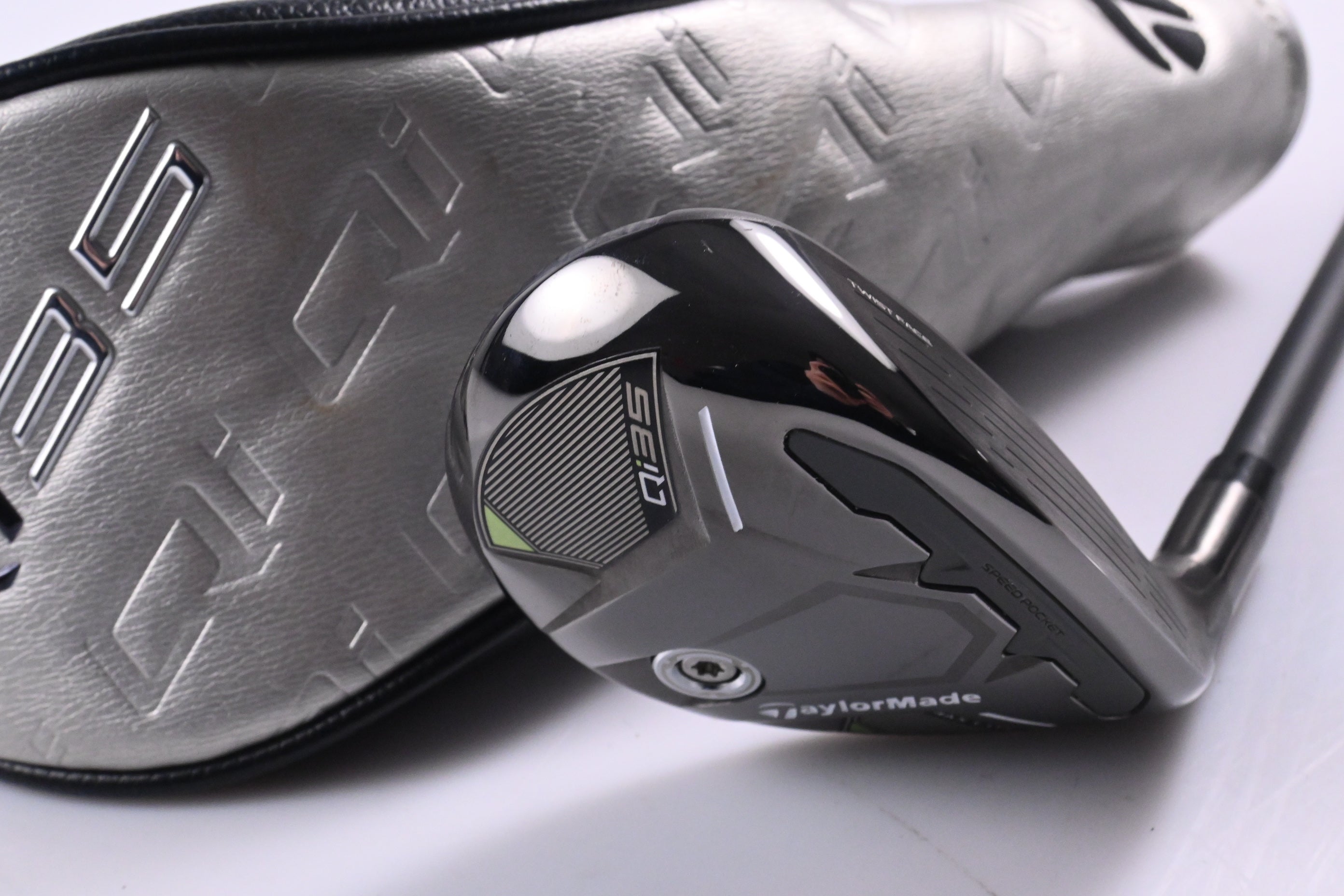 Taylormade Qi35 Max Lite #5 Hybrid / 27 Degree / Regular Flex Vanquish 5 Shaft