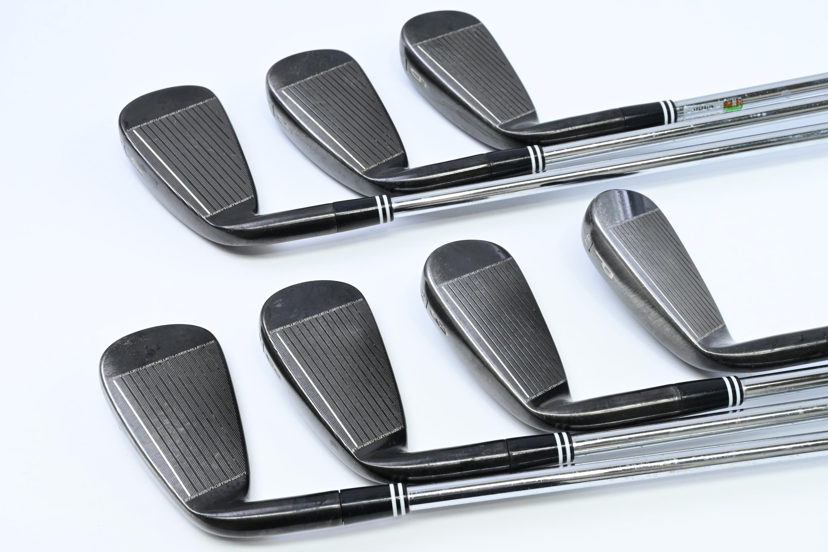 Cleveland CG16 Black Pearl Irons / 4-PW / Regular Flex Cleveland Traction 85
