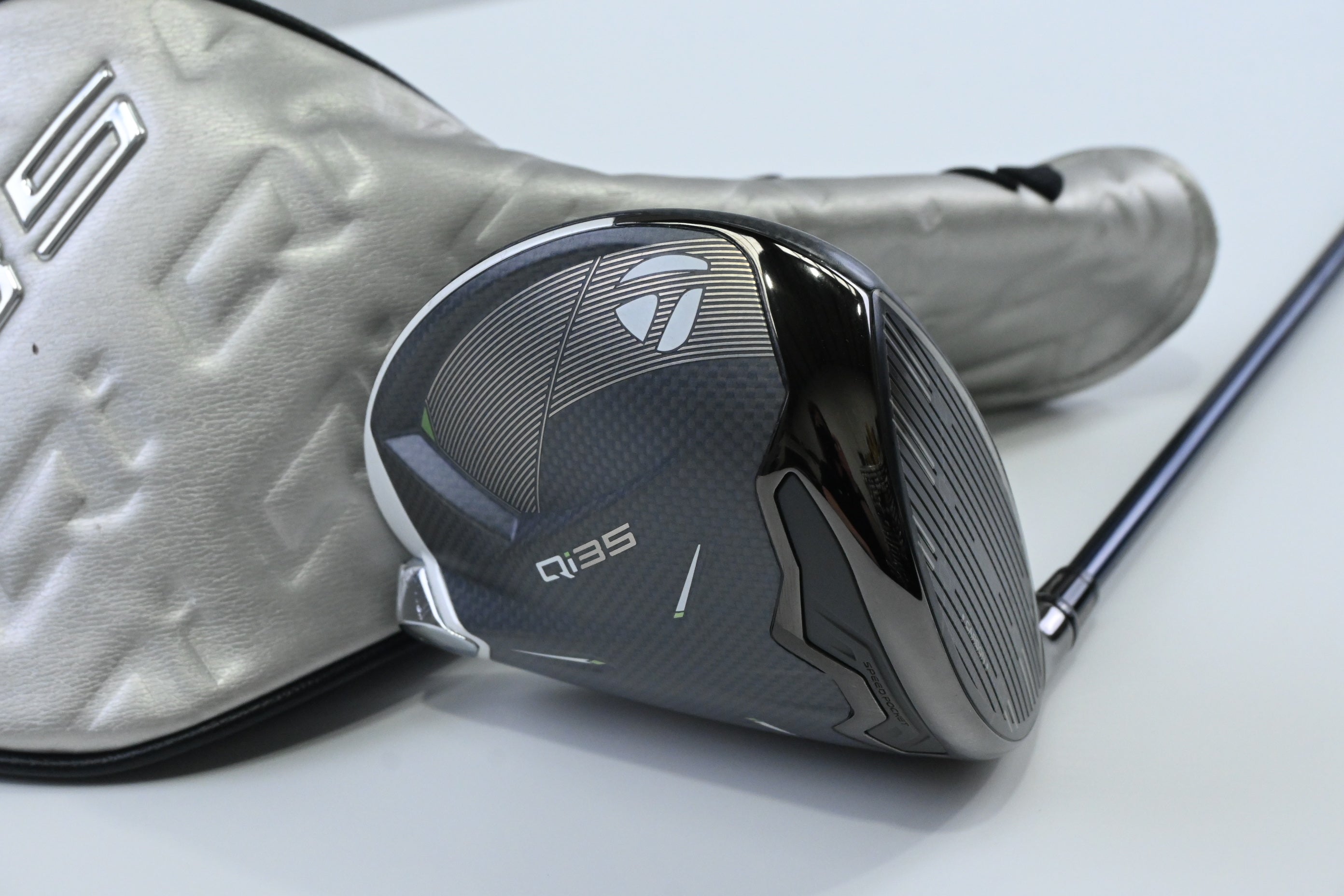Taylormade Qi35 Max Lite Driver / 10.5 Degree / Regular Flex Ventus Blue 5 Shaft