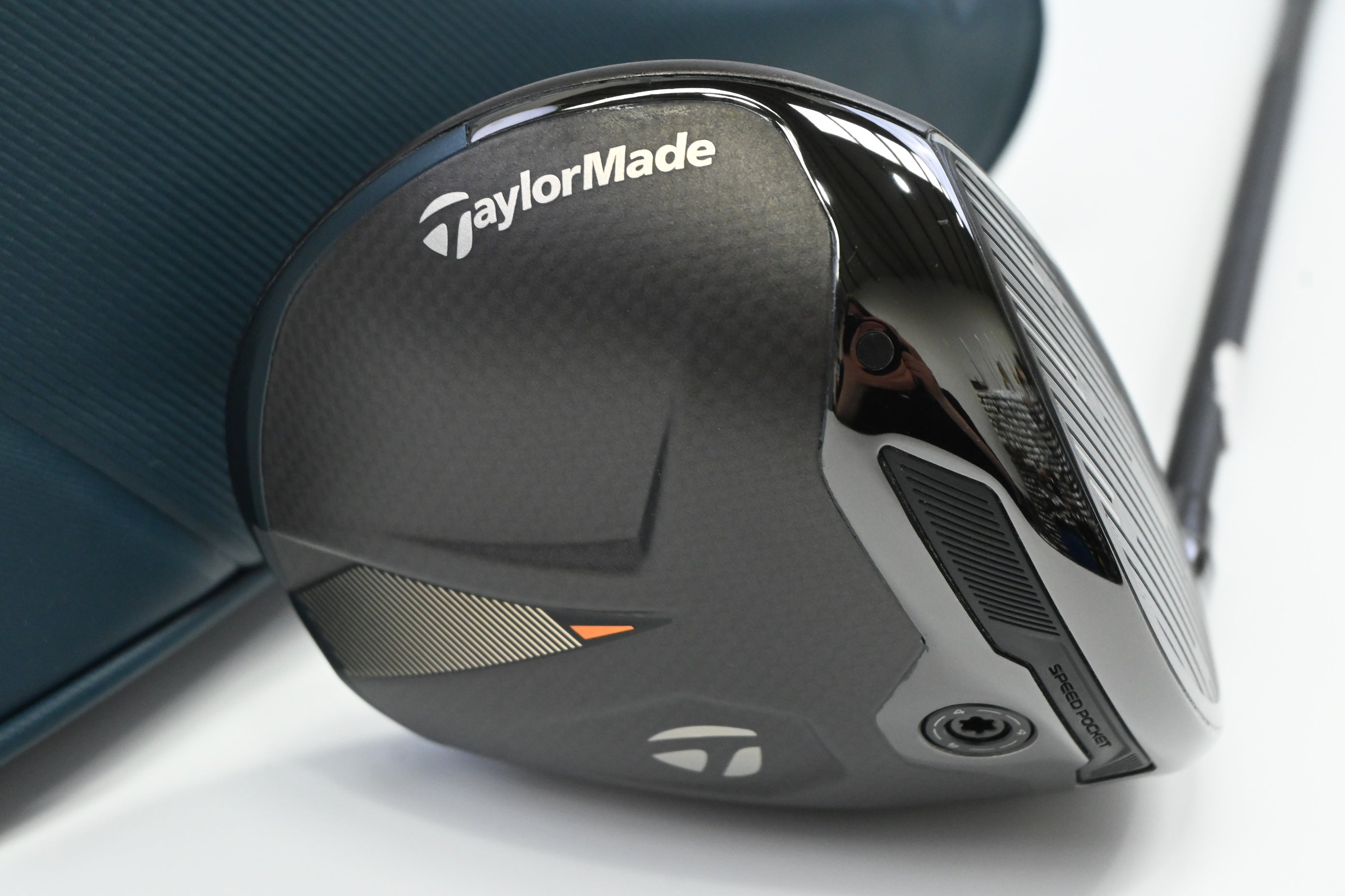 Taylormade Qi4D LS Driver / 9 Degree / X-Flex Taylormade Reax White 60 Shaft