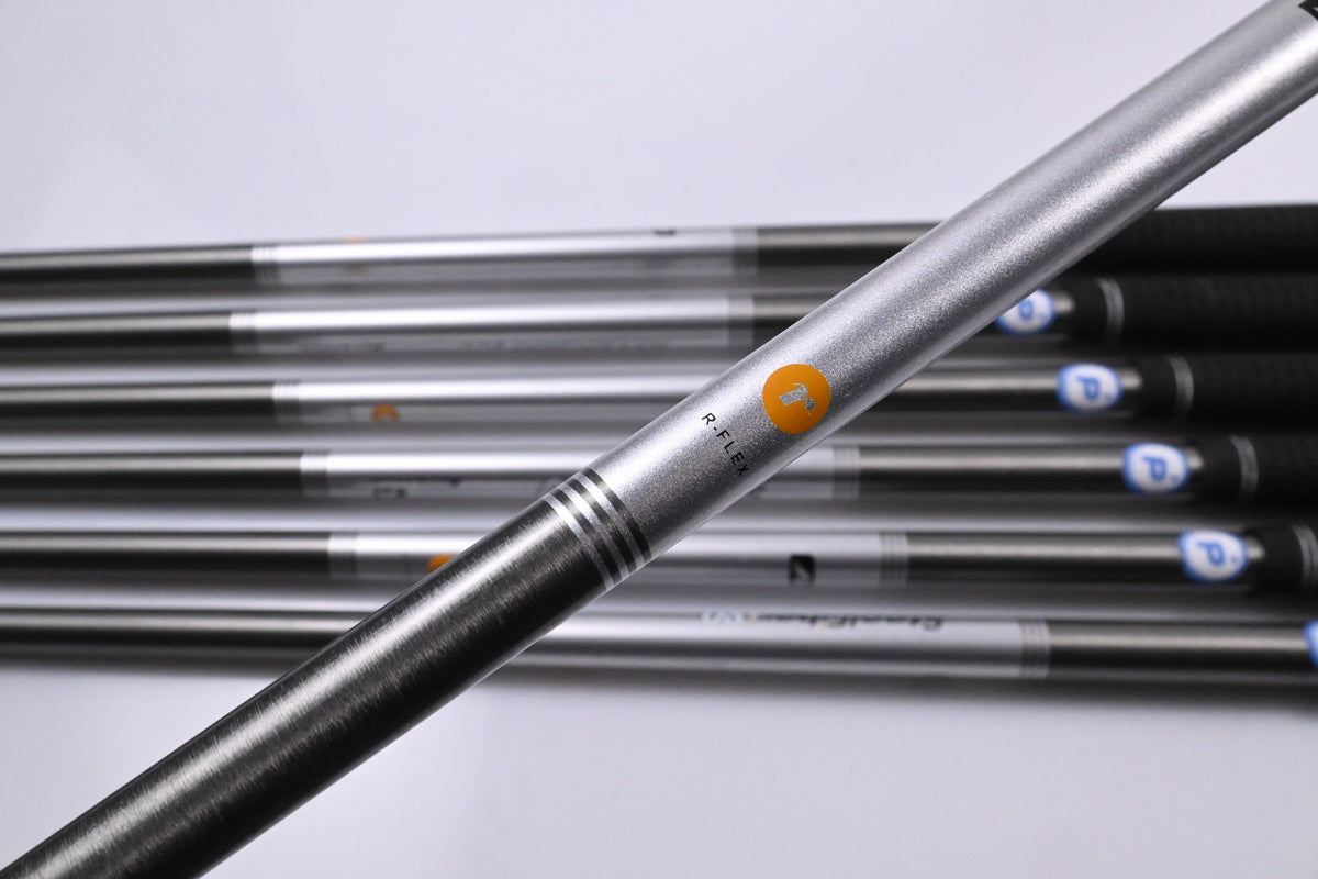 Mizuno JPX 923 Hot Metal Irons / 5-PW+GW / Regular Flex SteelFiber i80 Shafts
