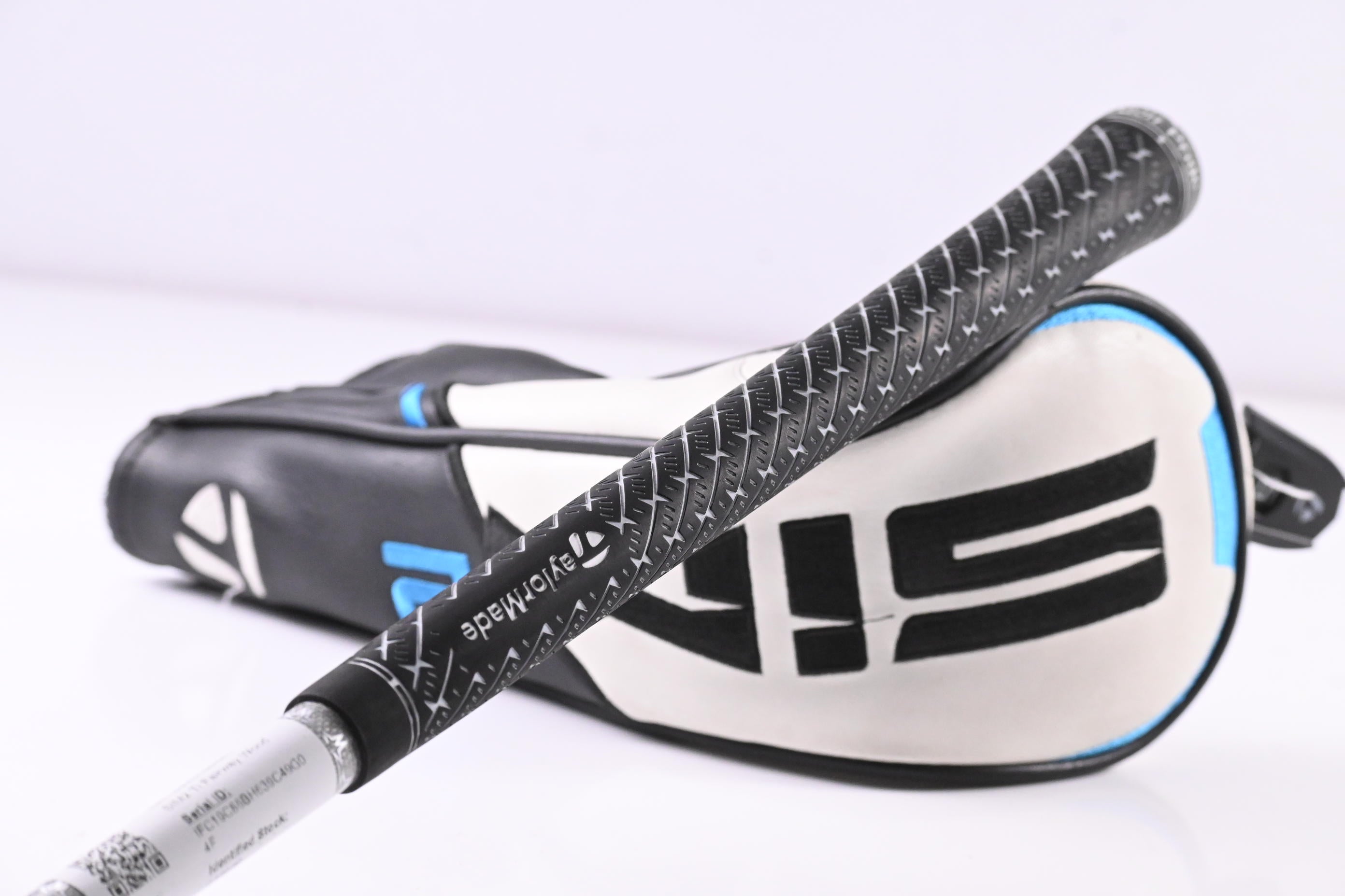 Taylormade SIM2 Ti #5 Wood / 19 Degree / Regular Flex Tensei AV Raw Blue 65