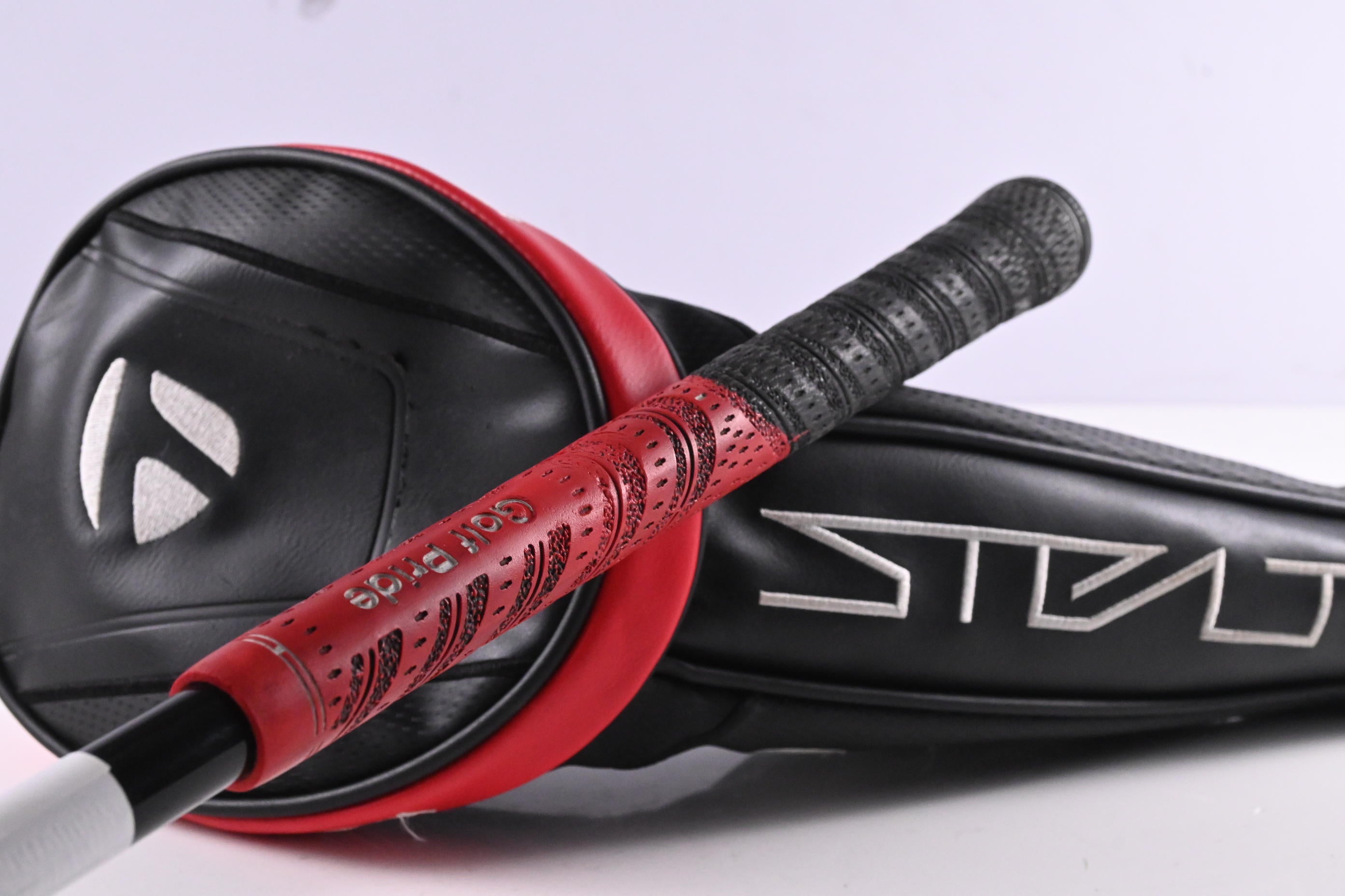 Taylormade Stealth Plus Driver / 9 Degree / Regular Flex Fujikura Ventus Red 5
