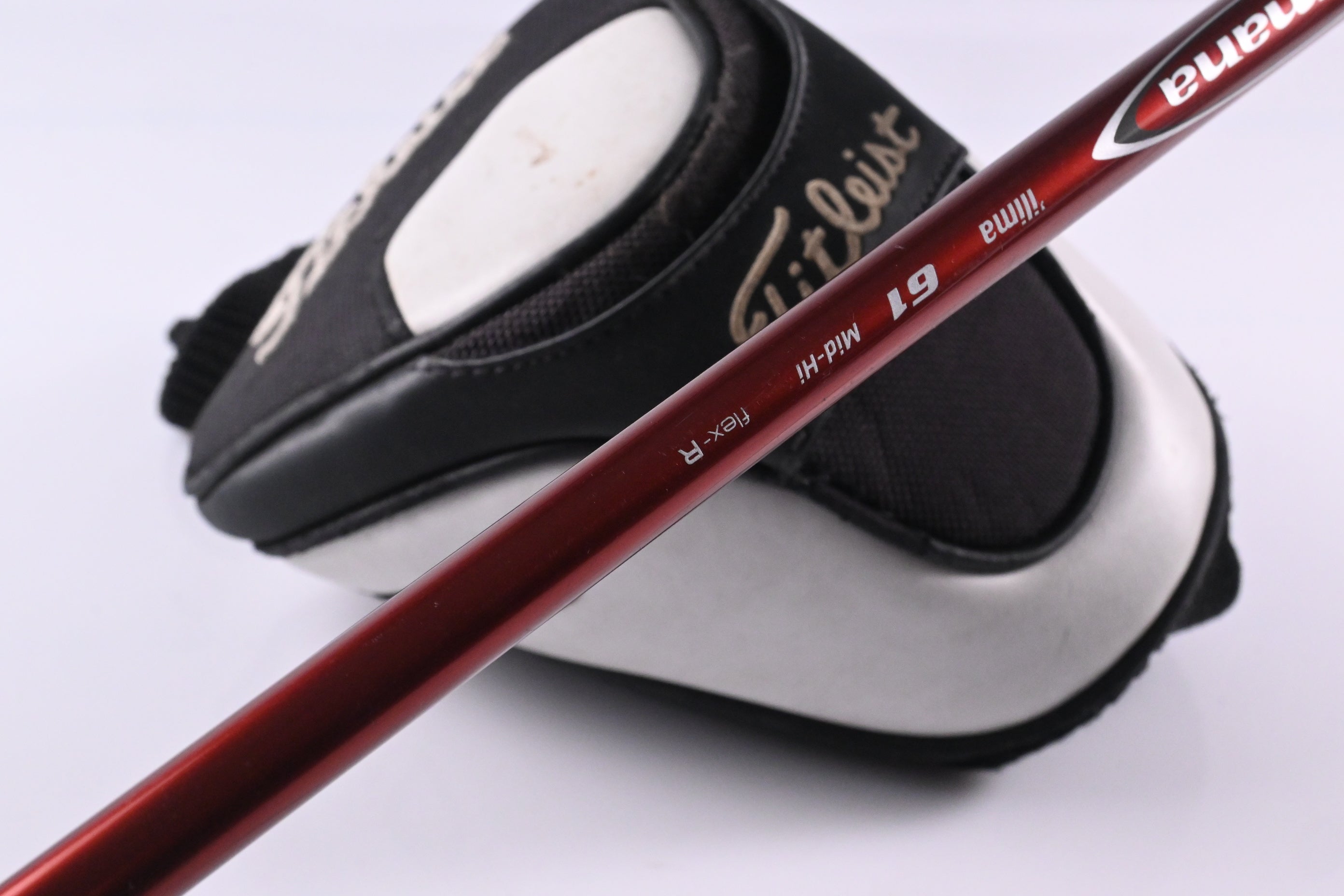 Left Hand Titleist 910 D2 Driver / 10.5 Degree / Regular Flex Diamana Ilima 61
