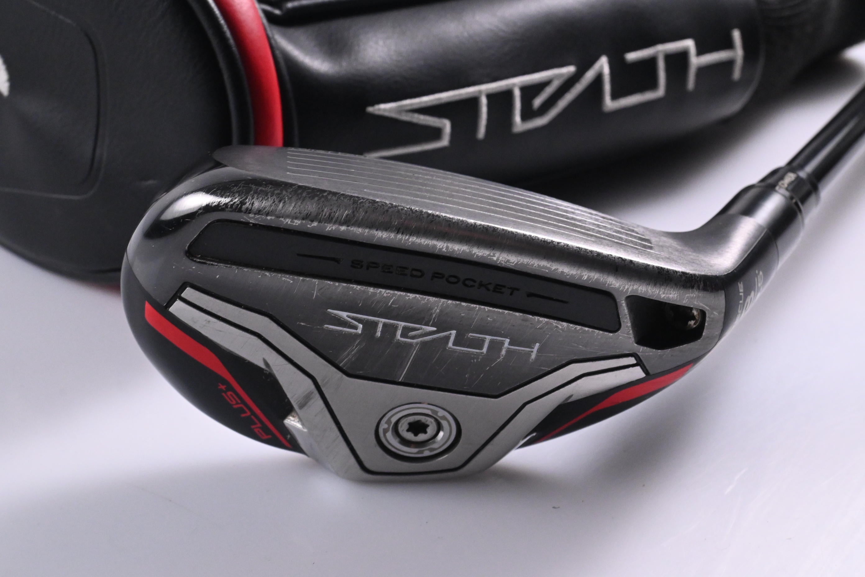 Taylormade Stealth Plus #3 Hybrid / 19.5 Degree / Stiff Flex HZRDUS Smoke RDX Red 80