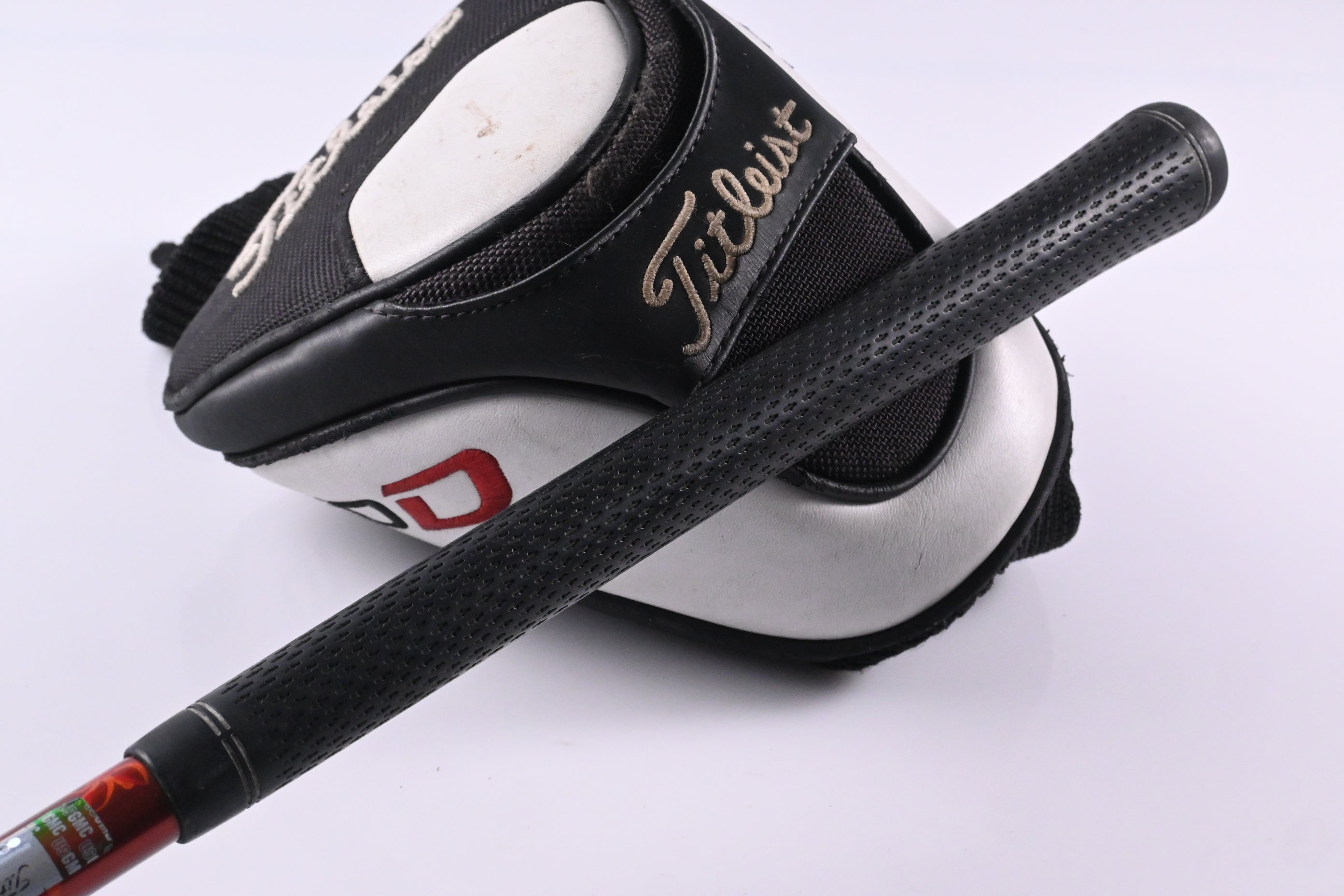 Left Hand Titleist 910 D2 Driver / 10.5 Degree / Regular Flex Diamana Ilima 61