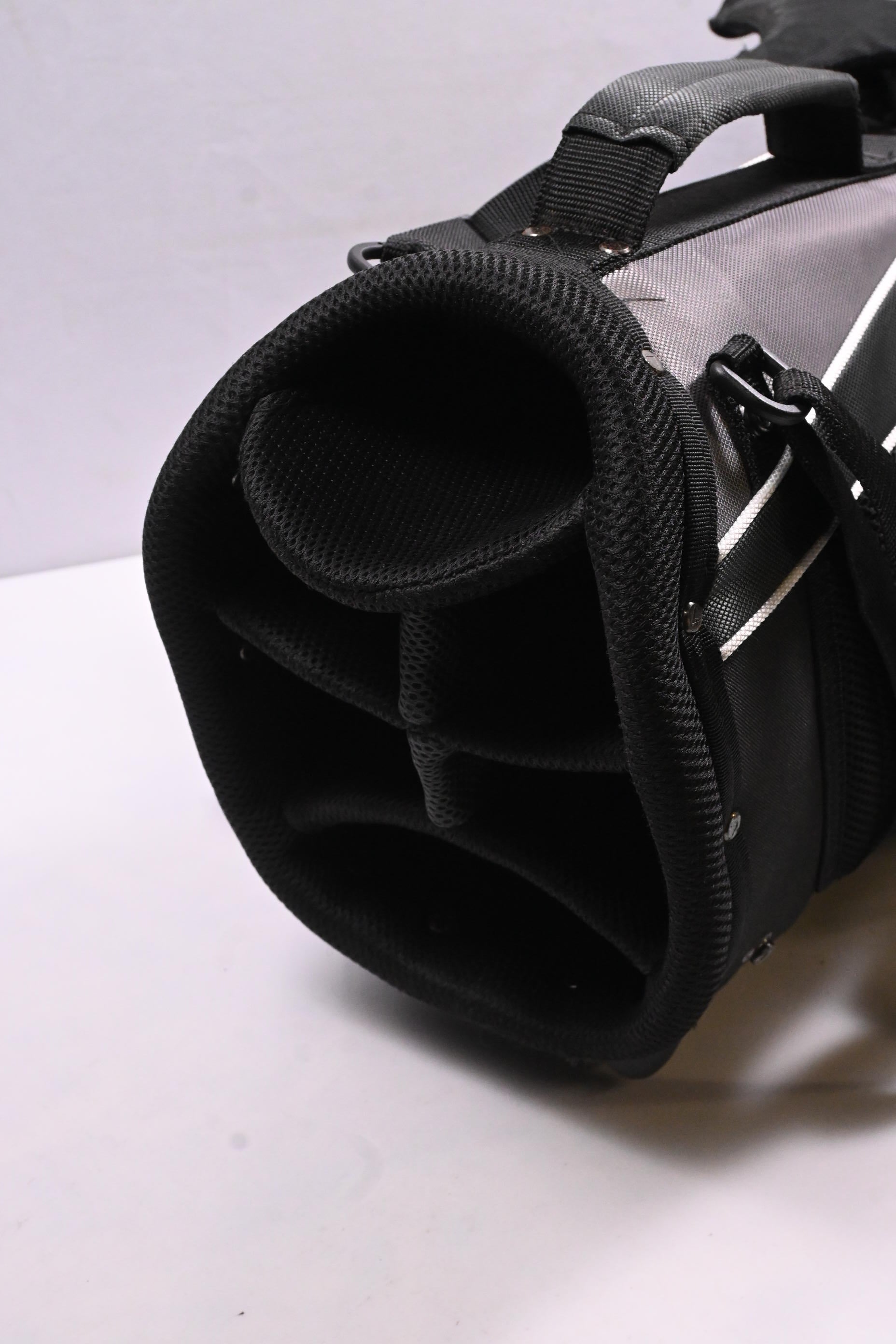 Callaway Warbird Stand Bag / 6-Way Divider / Black, Grey