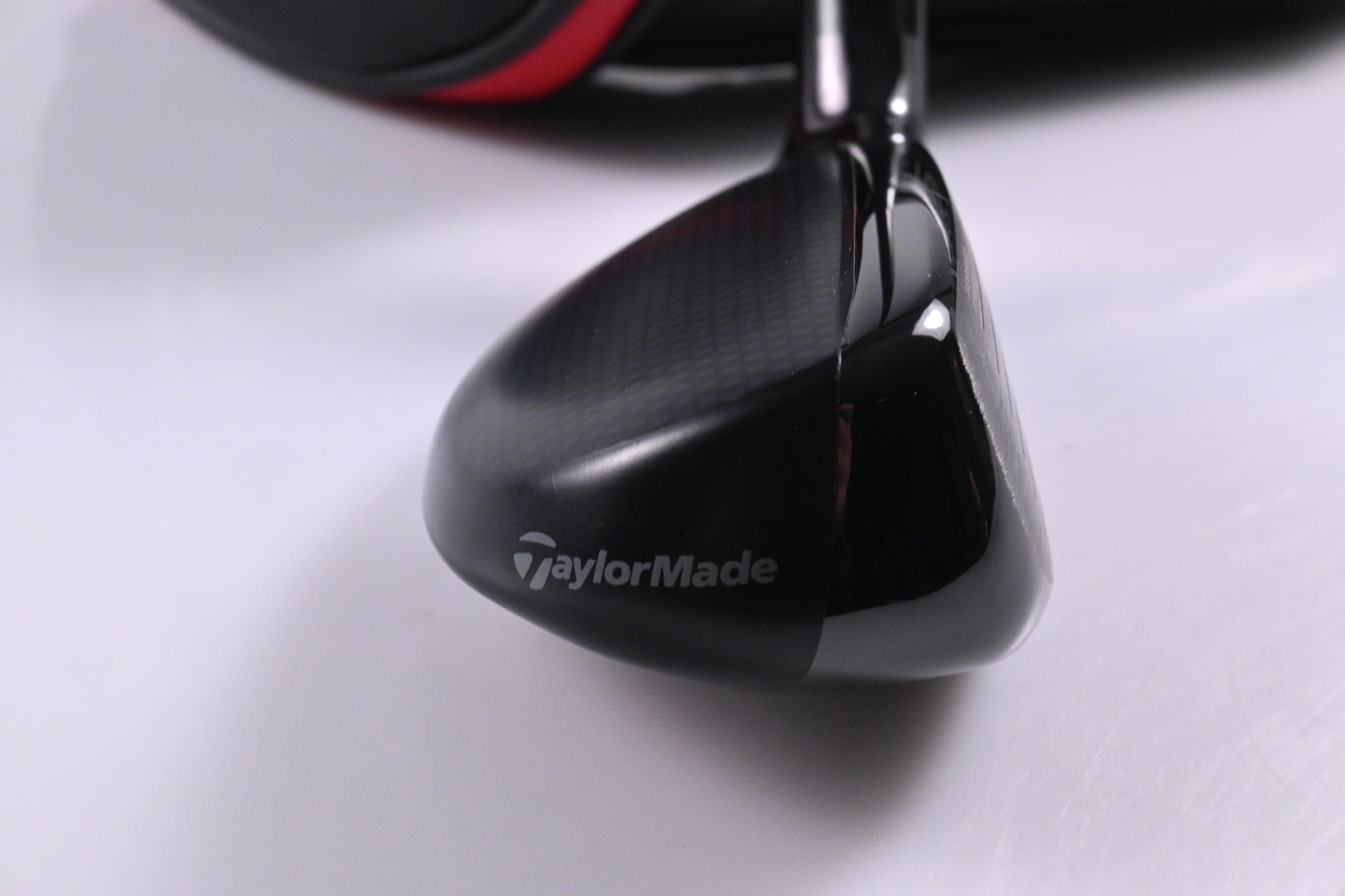 Taylormade Stealth Plus #3 Hybrid / 19.5 Degree / Stiff Flex HZRDUS Smoke RDX Red 80