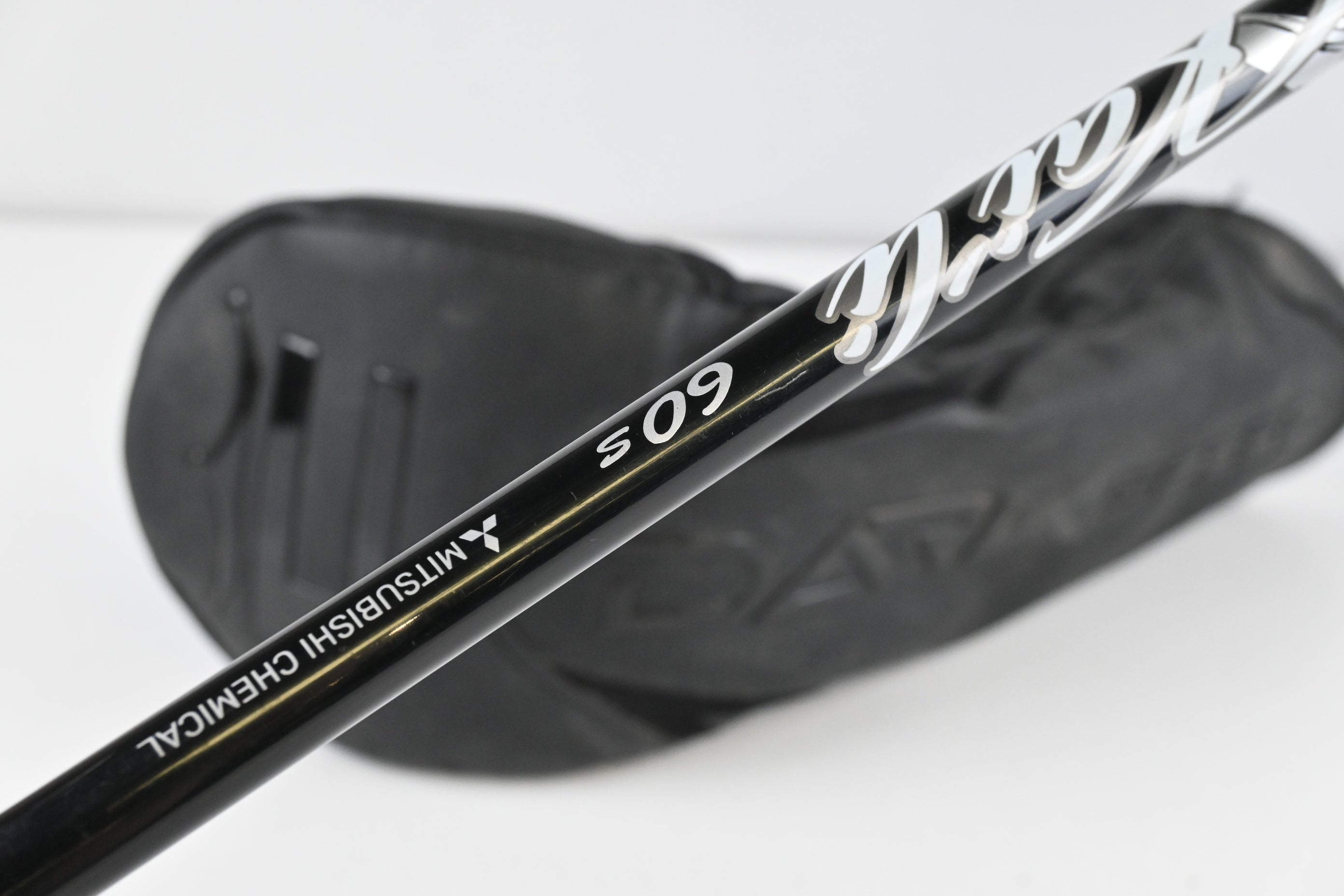 Cobra Darkspeed LS Driver / 9 Degree / Stiff Flex Kai'li White 60 Shaft