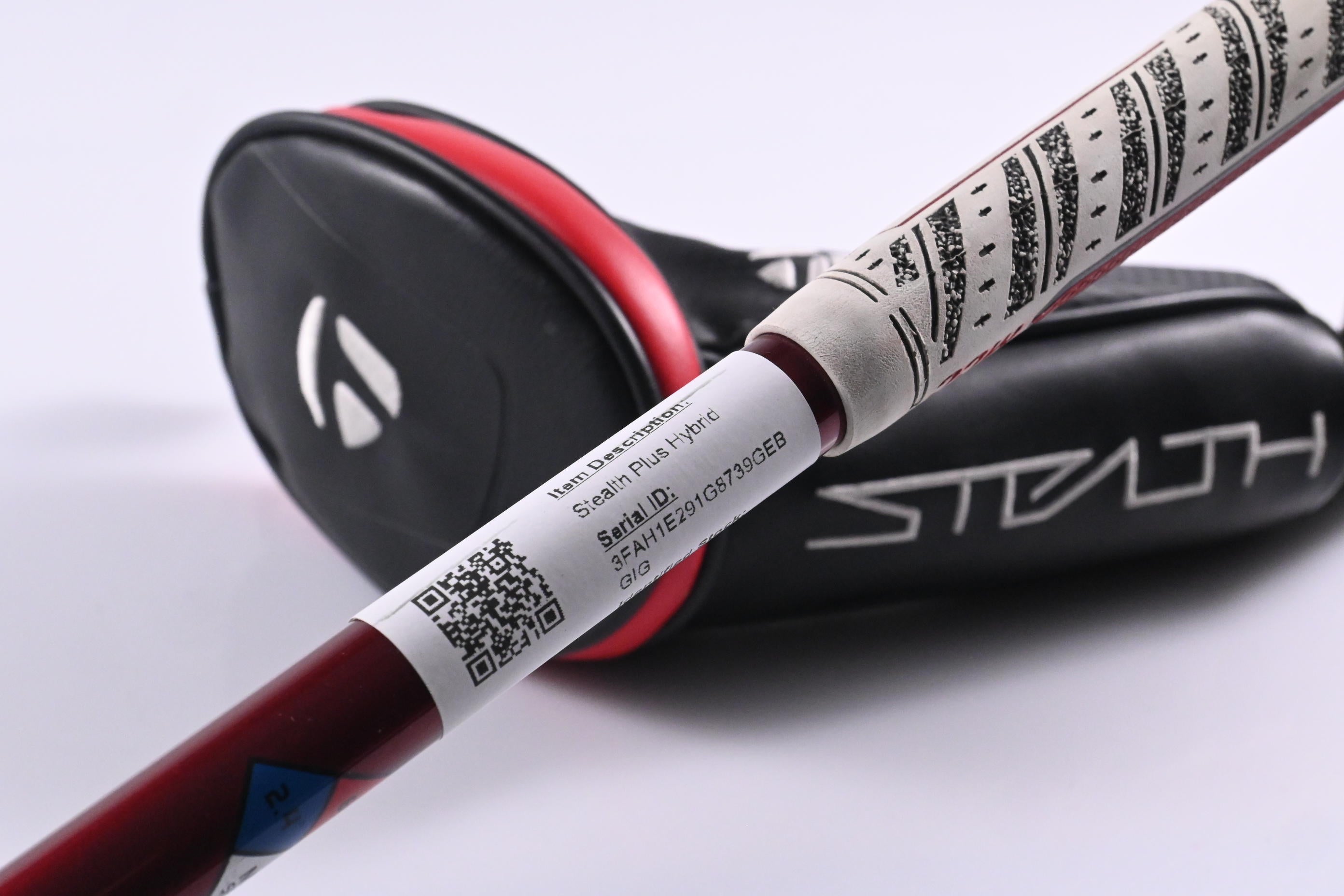 Taylormade Stealth Plus #3 Hybrid / 19.5 Degree / Stiff Flex HZRDUS Smoke RDX Red 80