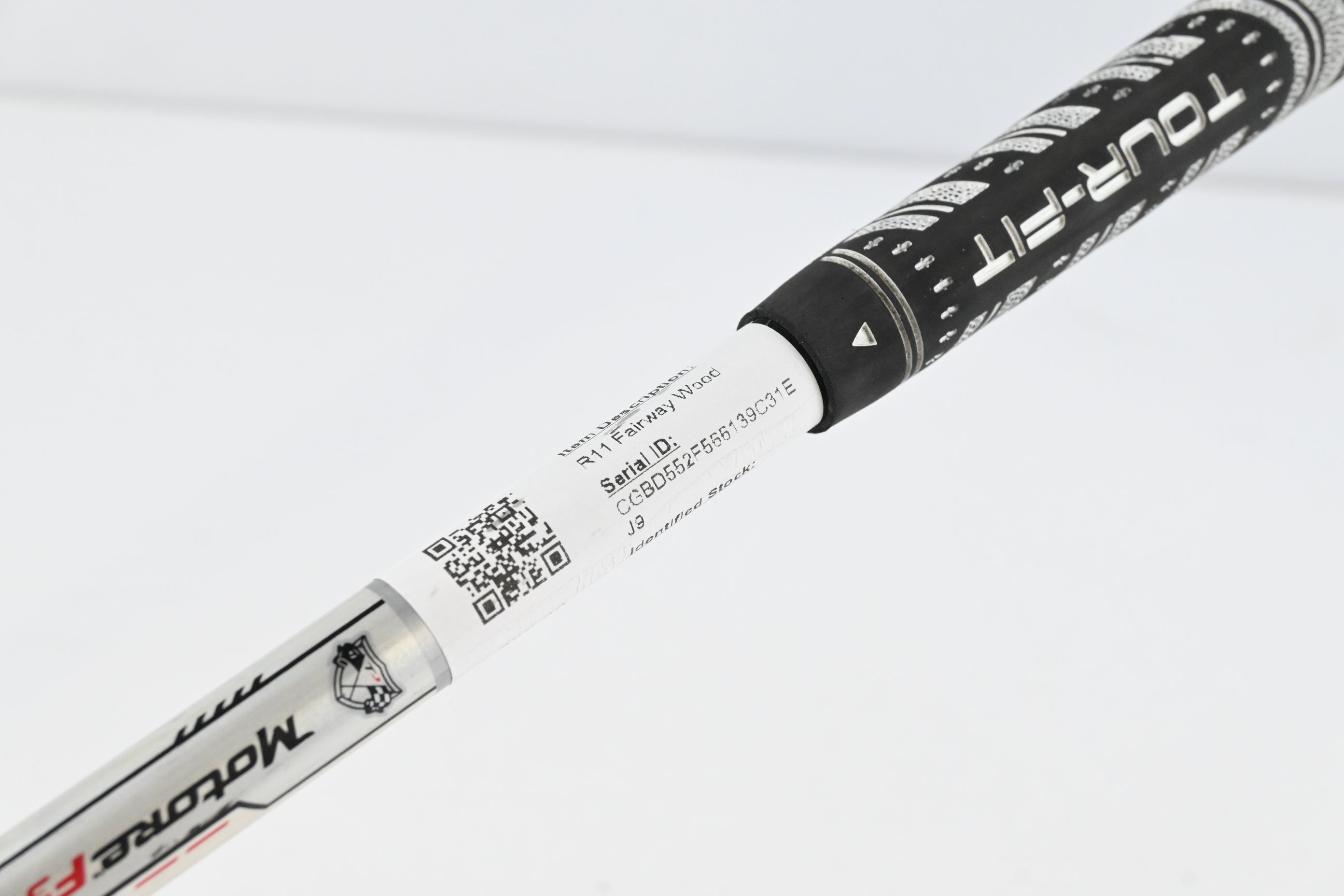 Taylormade R11 #4 Wood / 17 Degree / Stiff Flex Fujikura Motore F3 80 Shaft