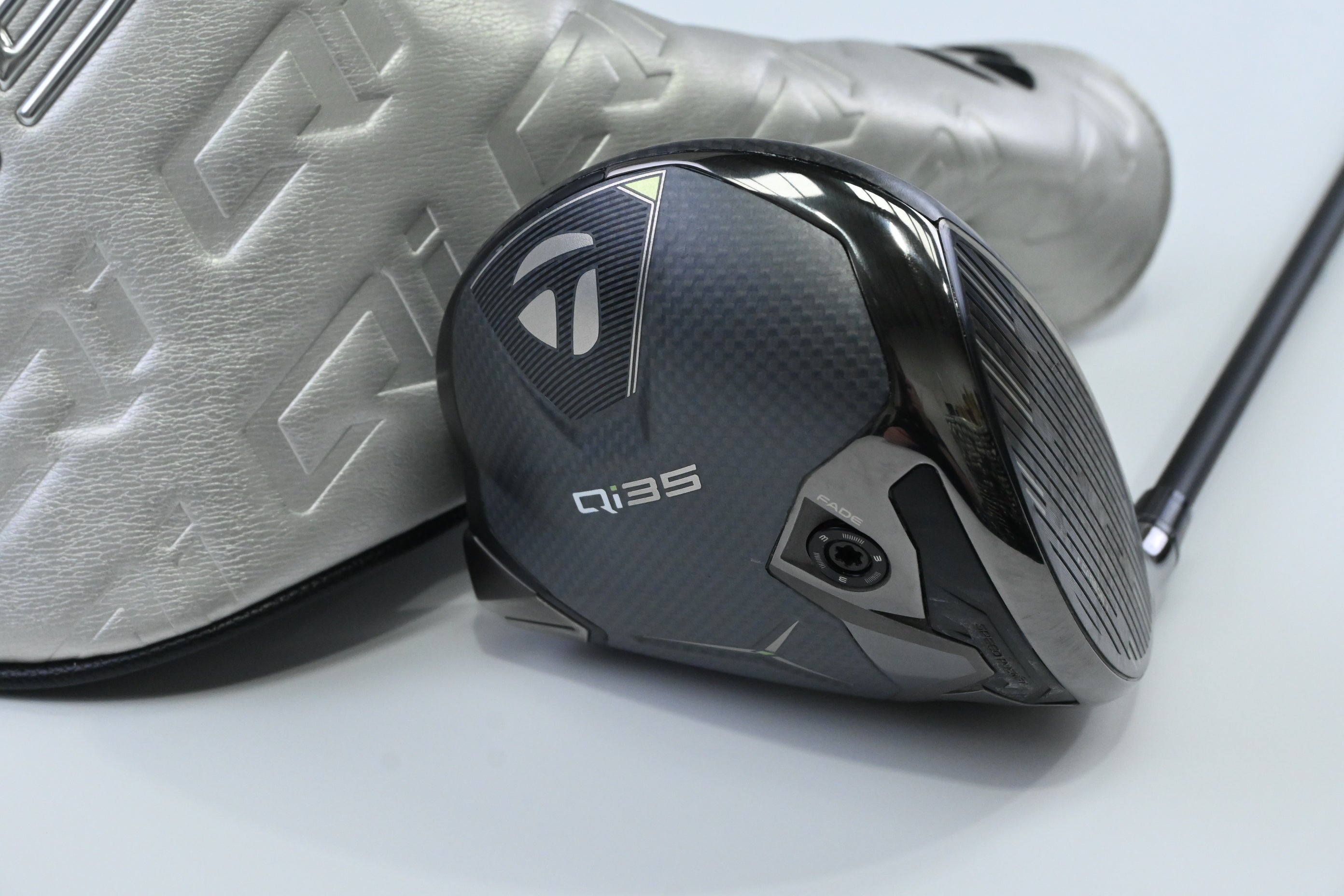 Taylormade Qi35 LS Driver / 10.5 Degree / Stiff Flex Kai'ii Dark Waves Blue CB