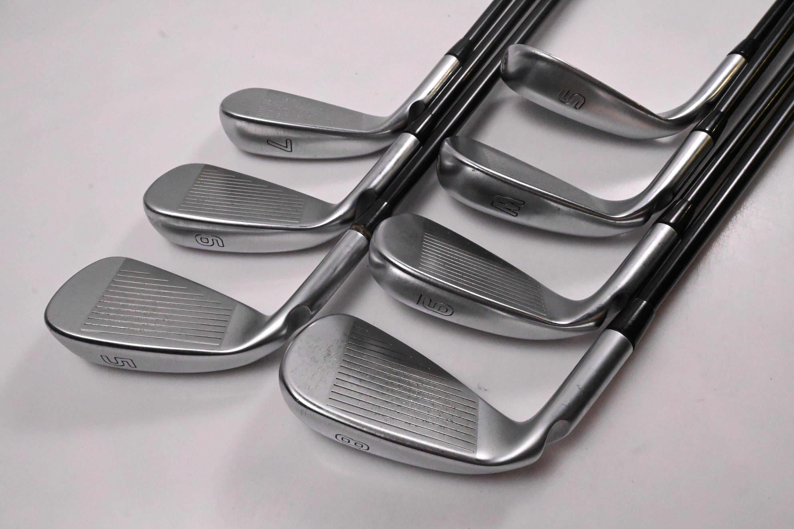 Ping G700 Irons / 5-PW+SW / Blue Dot / Regular Flex Ping Alta CB AWT Shafts