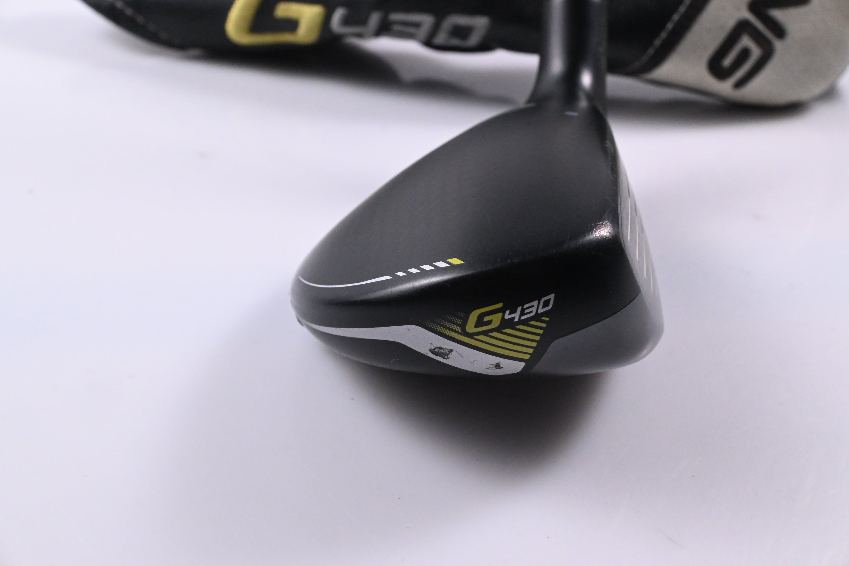 Ping G430 #4 Hybrid / 22 Degree / Regular Flex Ping Tour 2.0 Chrome 85 Shaft