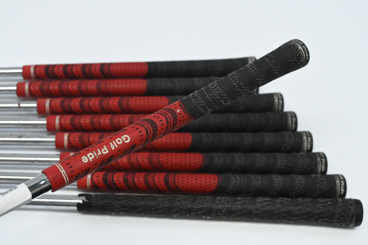 Titleist DCI 981 Irons / 3-PW+SW / Regular Flex GP Sensi R300 Shafts