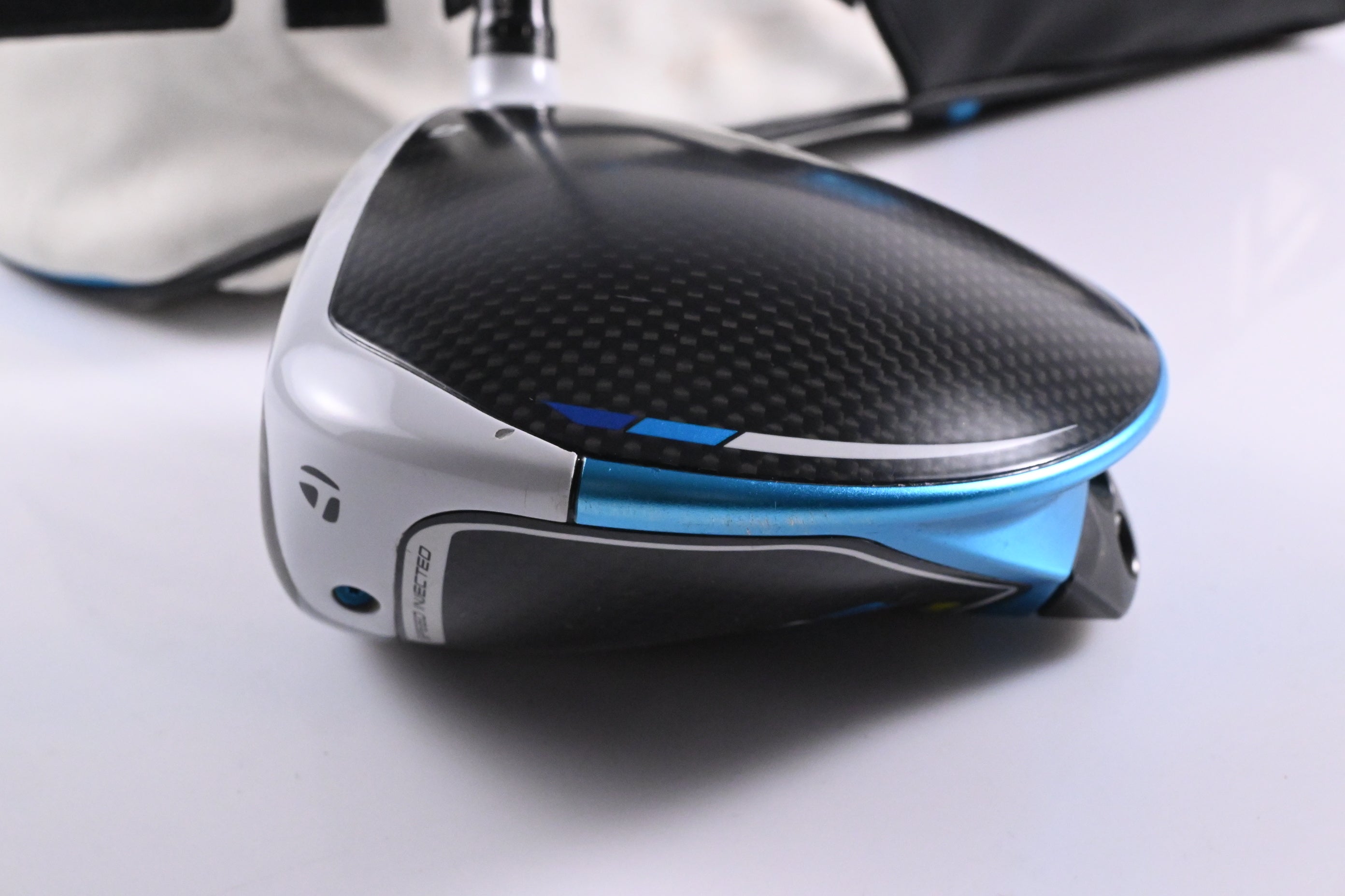 Left Hand Taylormade SIM2 Max Driver / 9 Degree / Stiff Flex Kuro Kage Silver 60