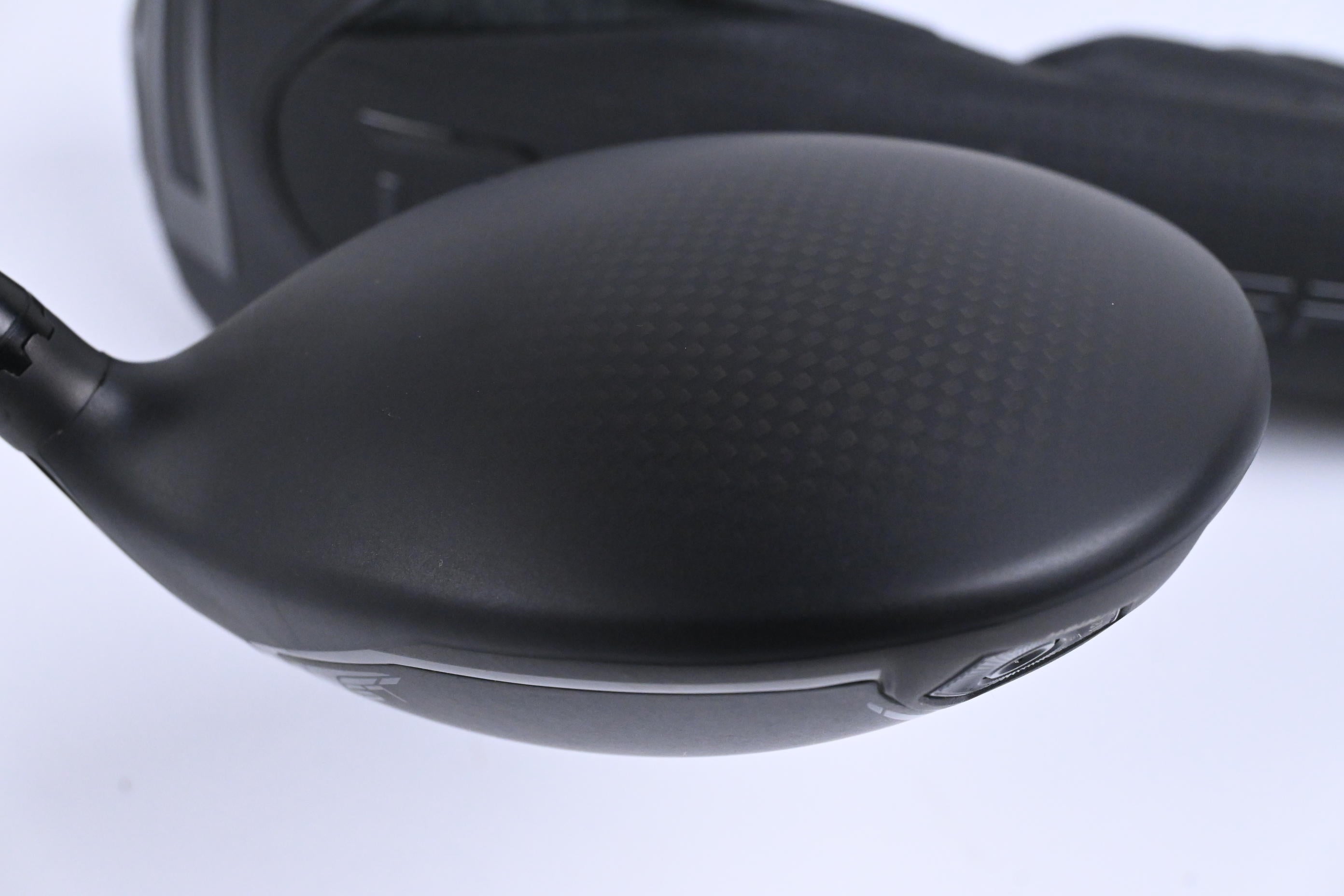 Cobra Darkspeed LS Driver / 9 Degree / Stiff Flex UST Mamiya LinQ M40X White 6