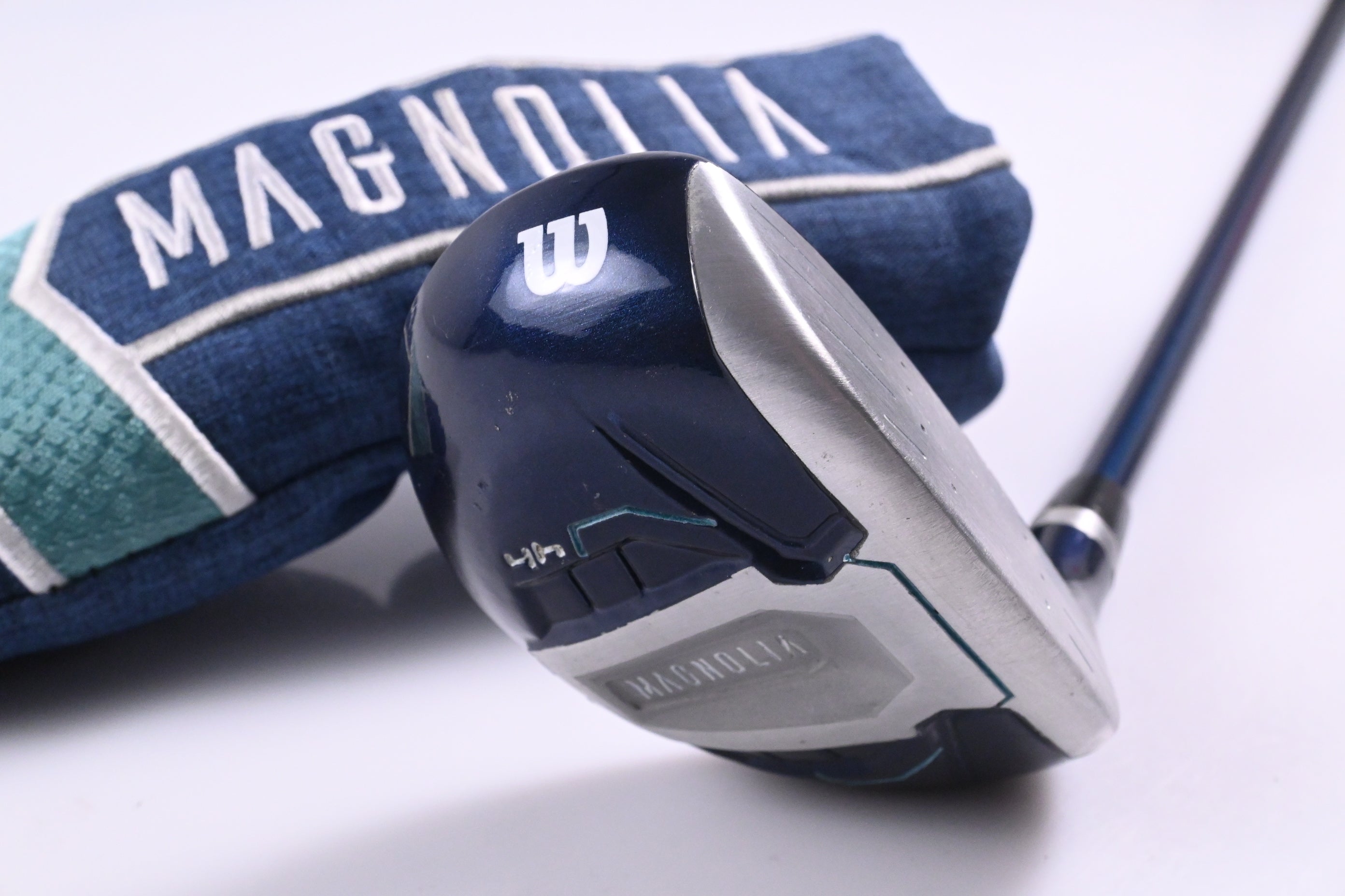 Ladies Wilson Magnolia #4 Hybrid / 22.5 Degree / Ladies Flex Magnolia Shaft
