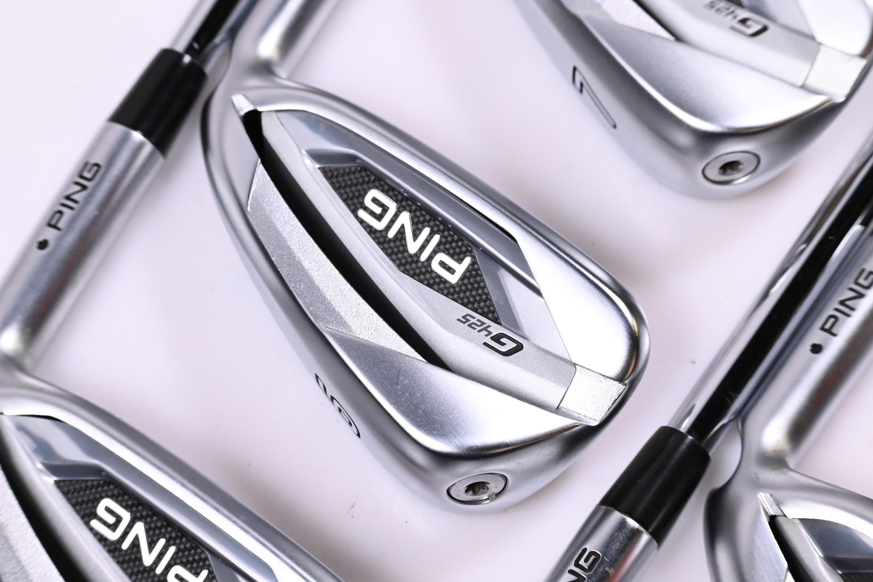 Ping G425 Irons / 5-PW / Black Dot / Regular Flex Ping AWT 2.0 Shafts