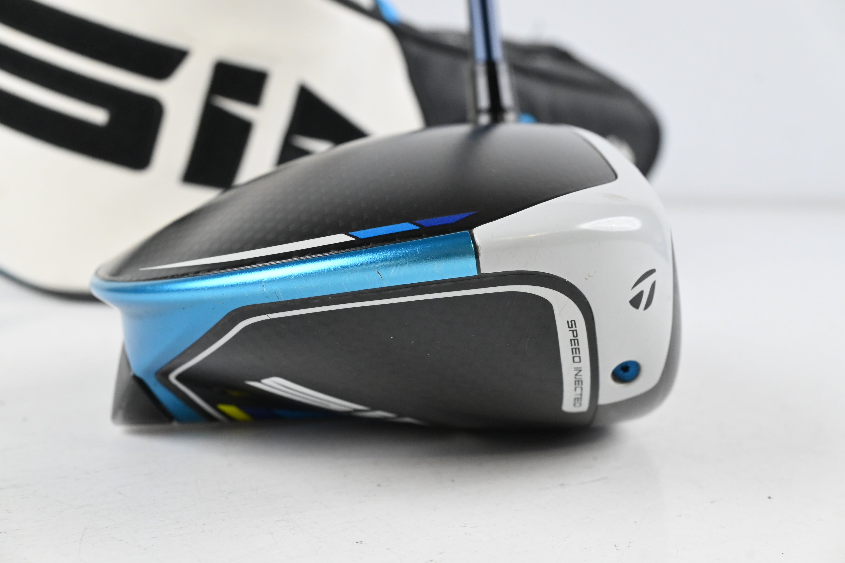 Taylormade SIM2 Max D Driver / 10.5 Degree / Regular Flex Fujikura Ventus Blue 5