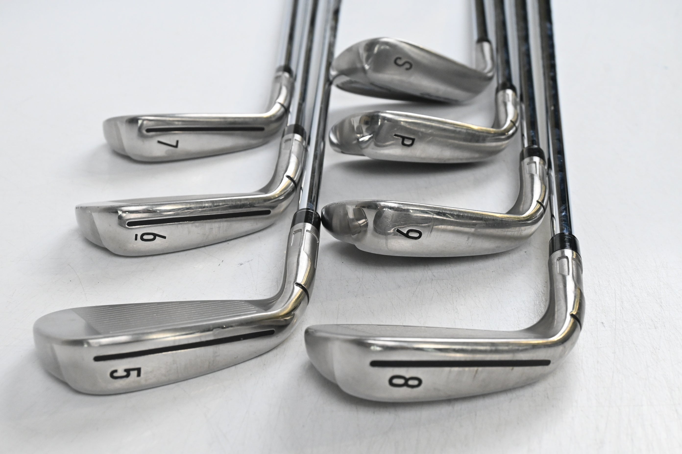 Taylormade SIM2 Max Irons / 5-PW+SW / Regular Flex KBS MAX MT 85 Shafts
