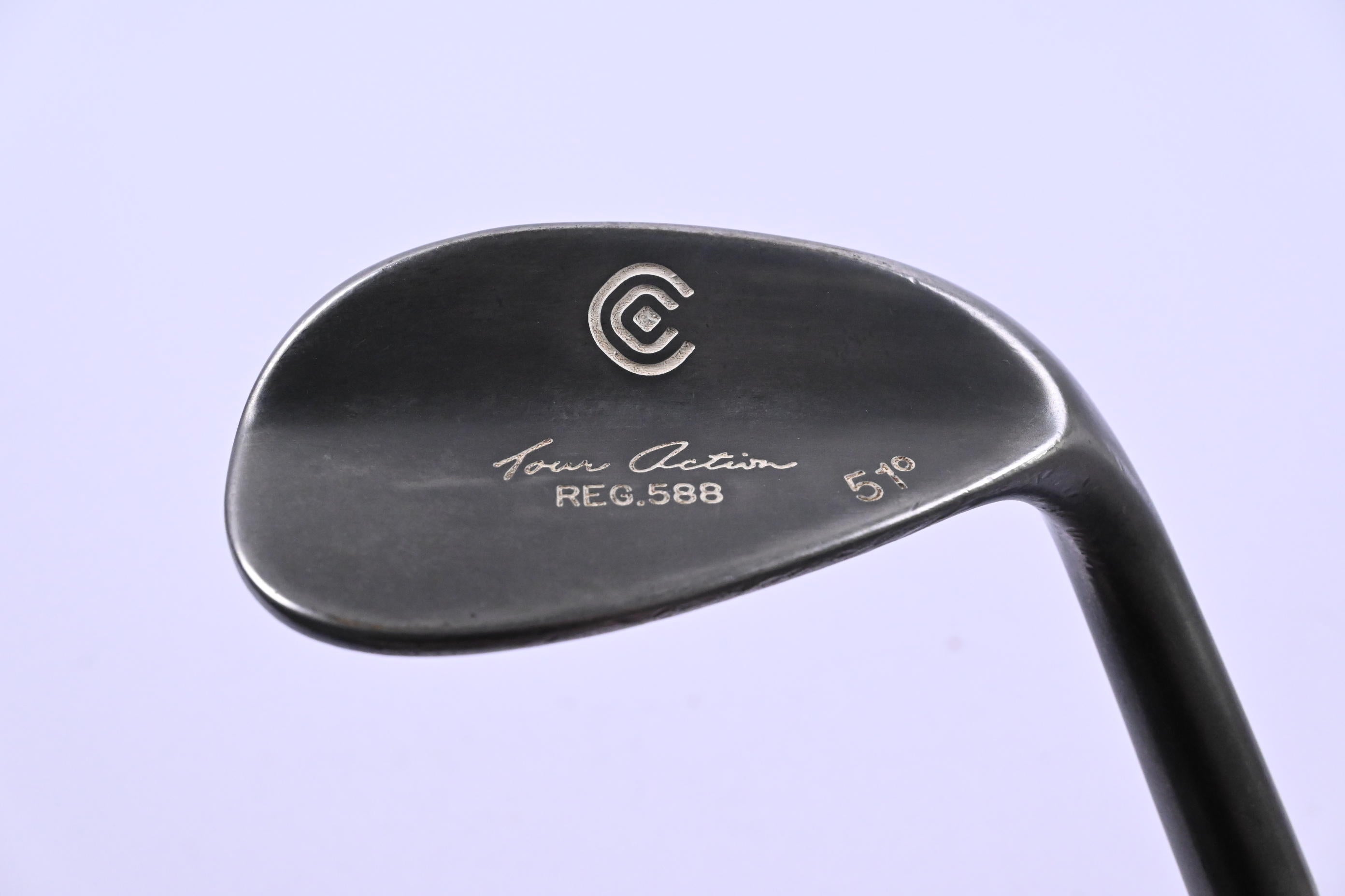 Cleveland 588 Tour Action Gap Wedge / 51 Degree / Wedge Flex Dynamic Gold Shaft