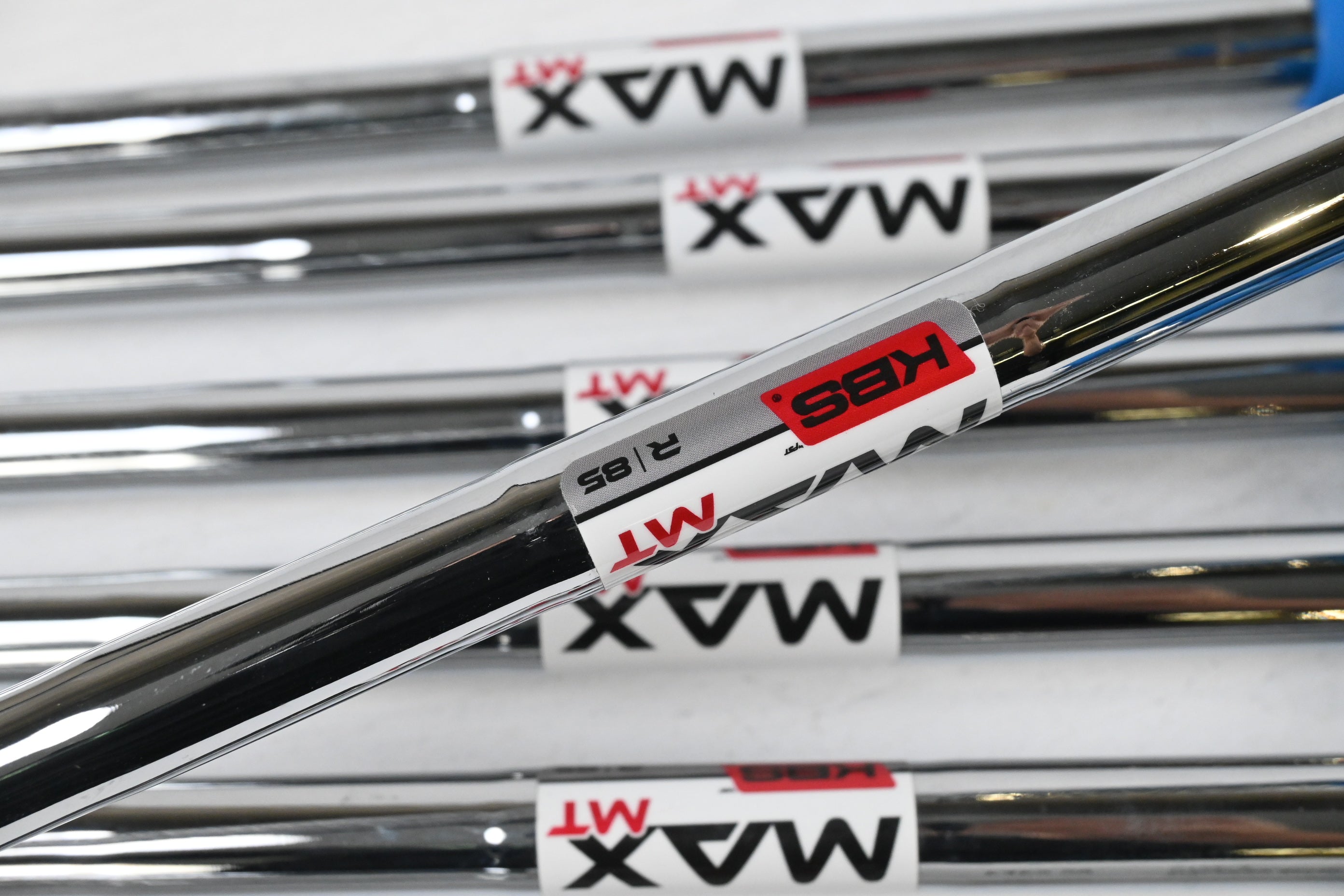 Taylormade SIM2 Max Irons / 5-PW+SW / Regular Flex KBS MAX MT 85 Shafts