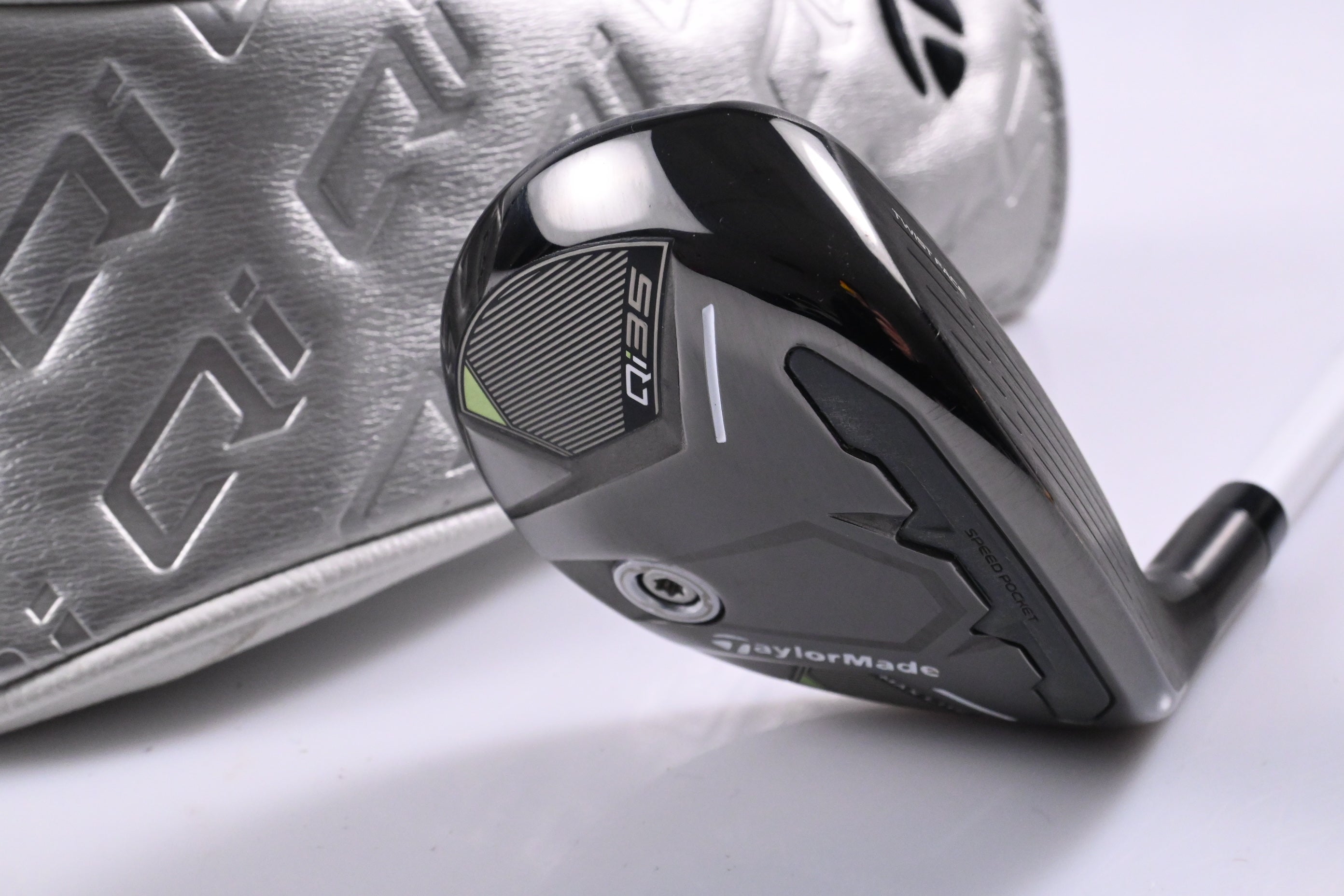 Ladies Taylormade Qi35 Max Lite #5 Hybrid / 27 Degree / Ladies Flex Speeder NX