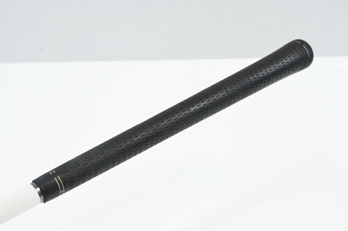 Titleist 907 D1 Driver / 9.5 Degree / Stiff Flex Diamana 65 Shaft