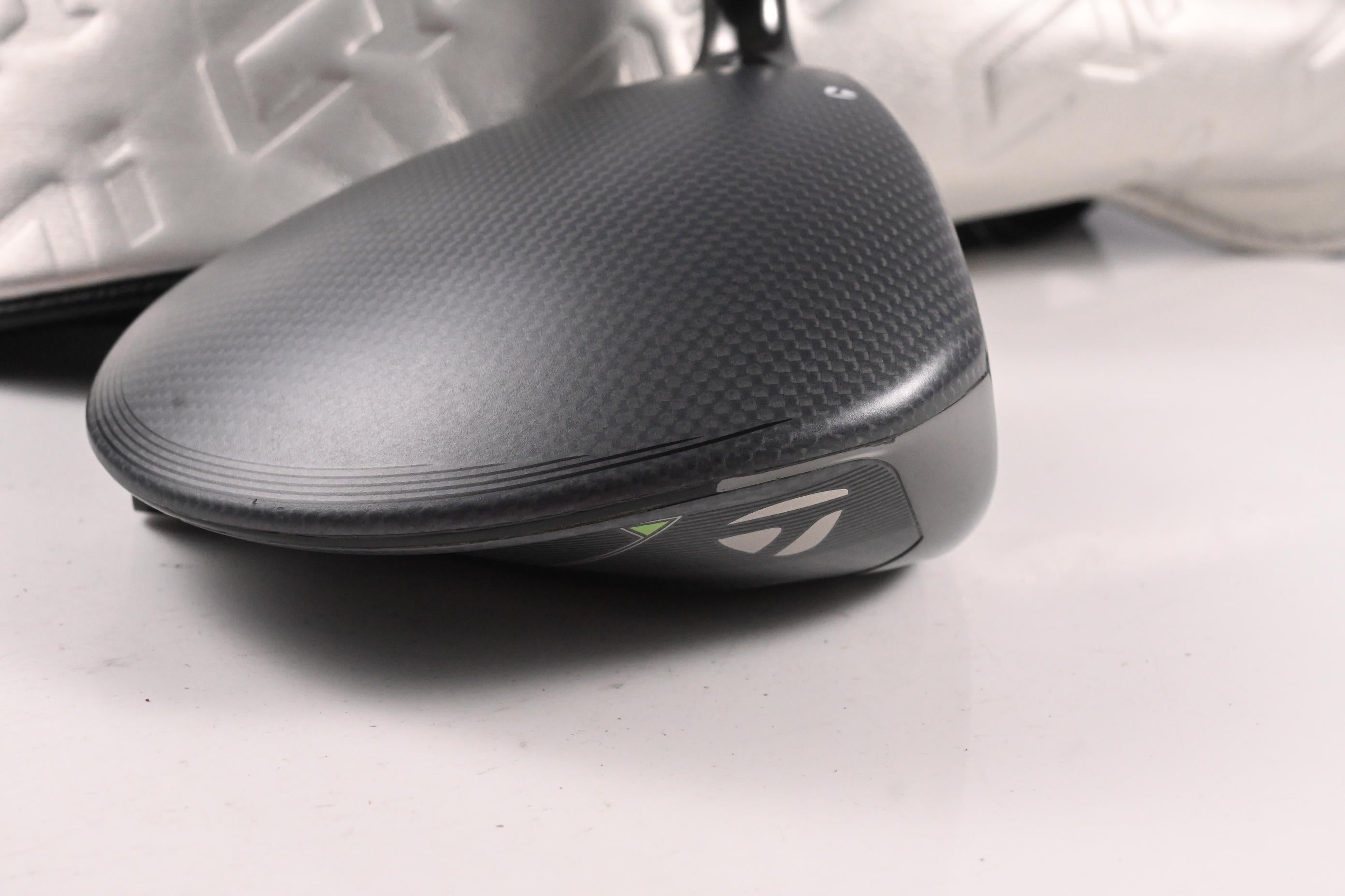 Taylormade Qi35 Driver / 9 Degree / Regular Flex Ventus Blue 5 Shaft