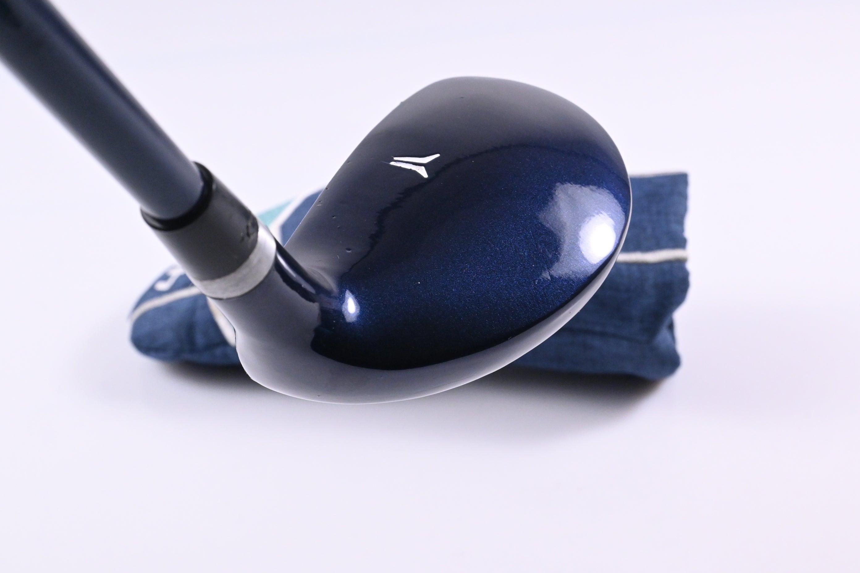 Ladies Wilson Magnolia #4 Hybrid / 22.5 Degree / Ladies Flex Magnolia Shaft