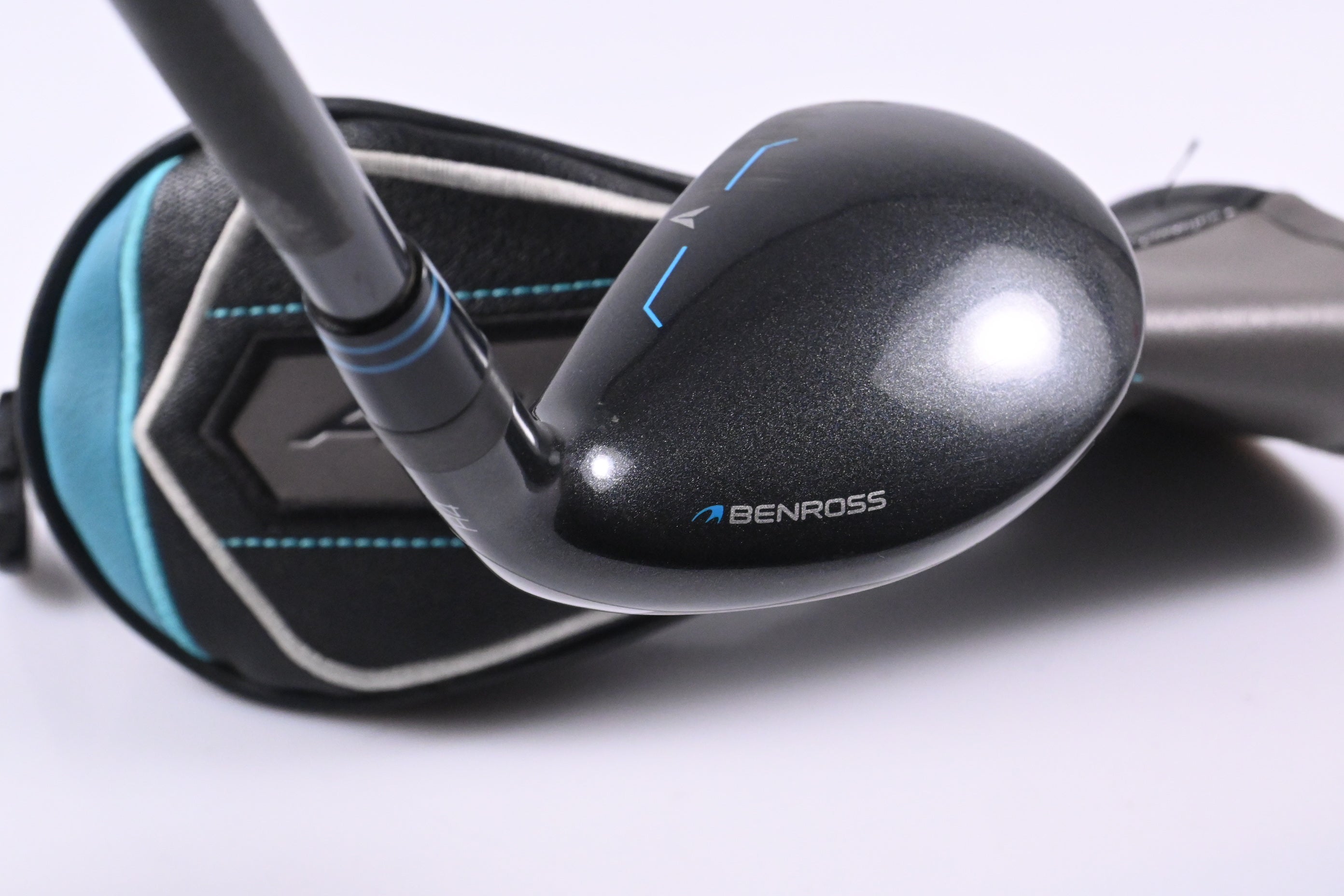 Benross Aero X #4 Hybrid / 24 Degree / Regular Flex Fujikura Vista Pro 50 Shaft