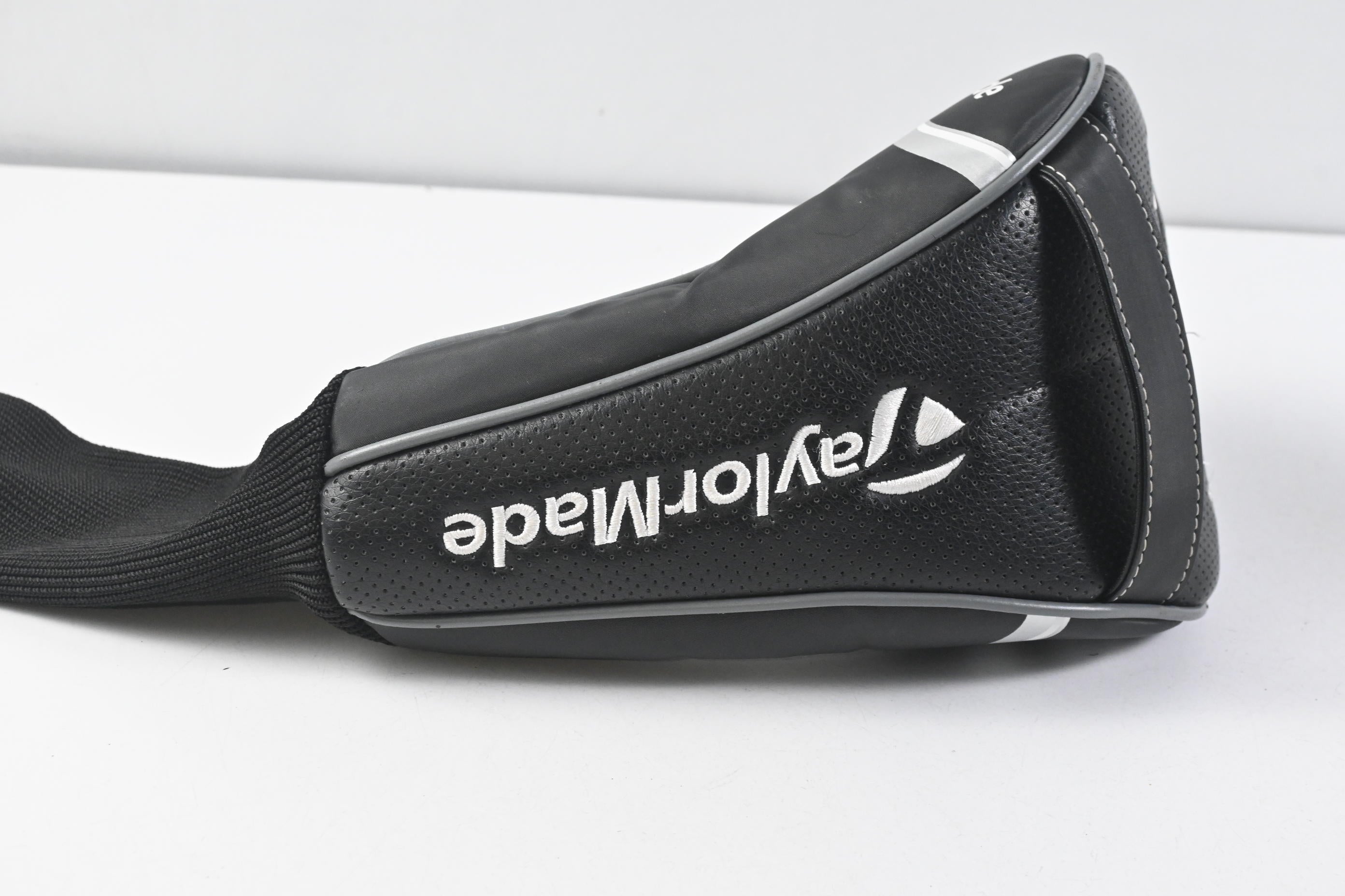 Taylormade RBZ Stage 2 Driver / 10.5 Degree / Regular Flex Matrix Rul 60 Shaft