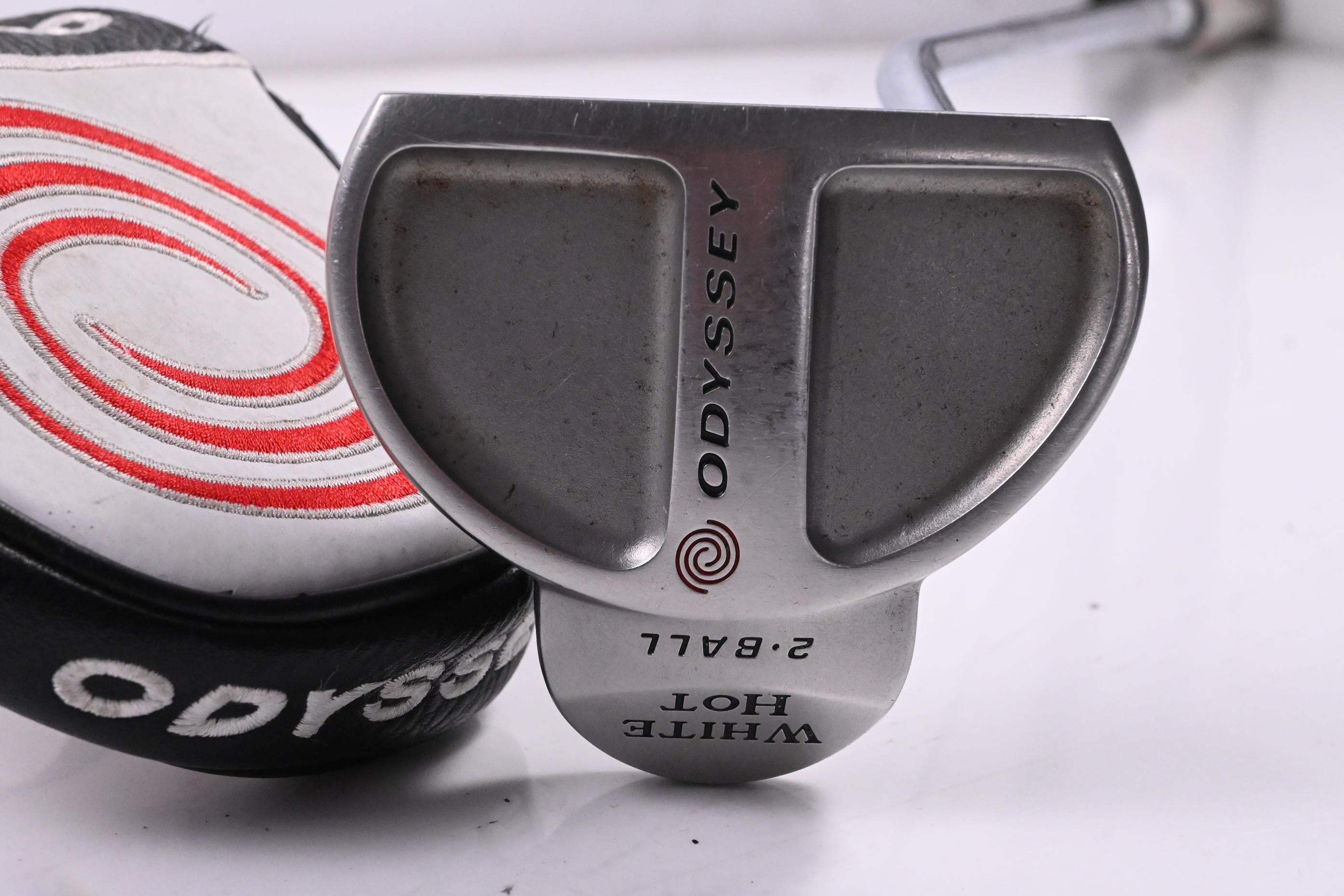 Odyssey White Hot 2-Ball Putter / 35 Inch