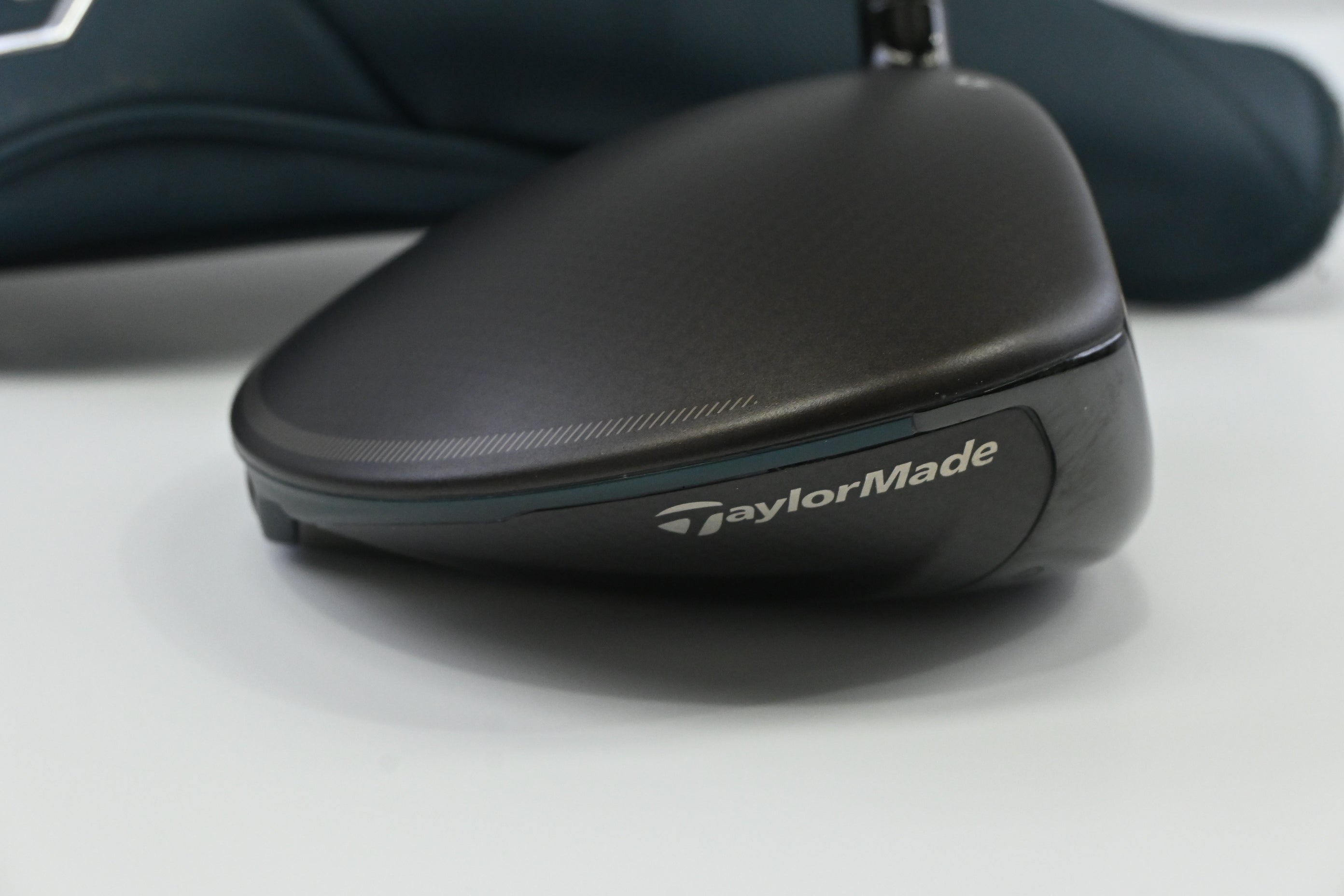 Taylormade Qi4D Driver / 9 Degree / X-Flex Kai'ii Dark Waves Blue CB 60 Shaft