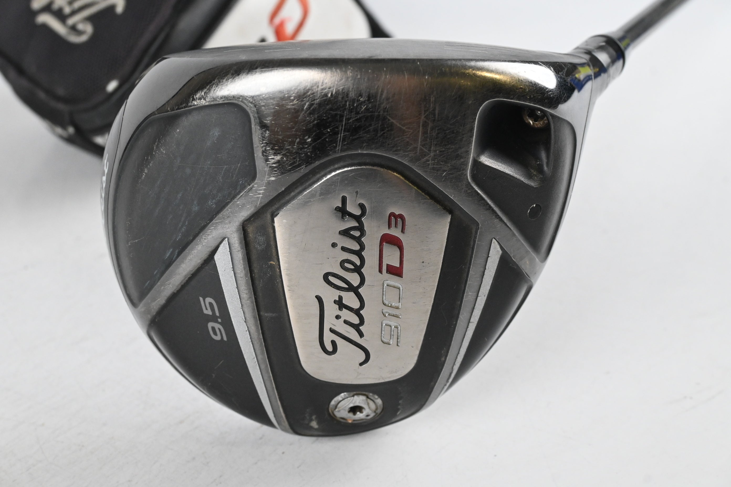Titleist 910 D3 Driver / 9.5 Degree / Stiff Flex Aldila RIP 60 Shaft