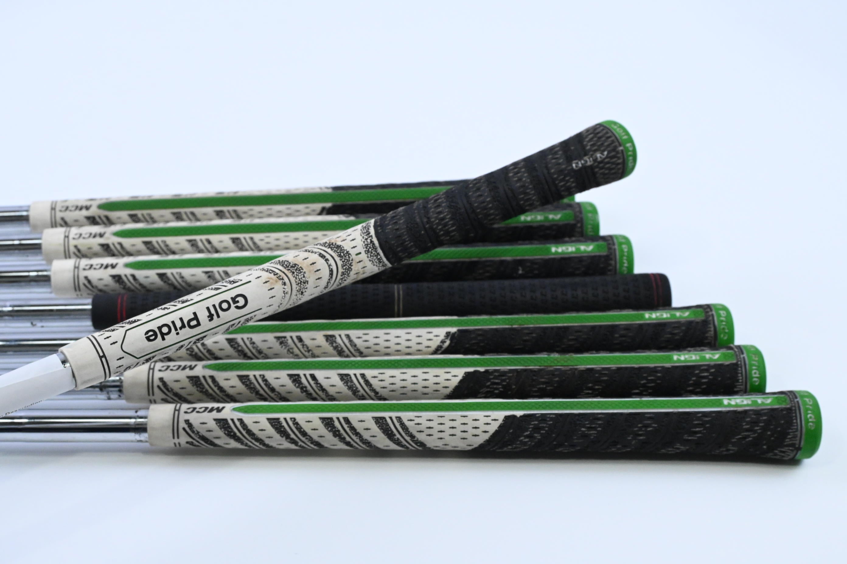 Titleist DCI 962 Irons / 3-PW / Stiff Flex Dynamic Gold S300 Shafts