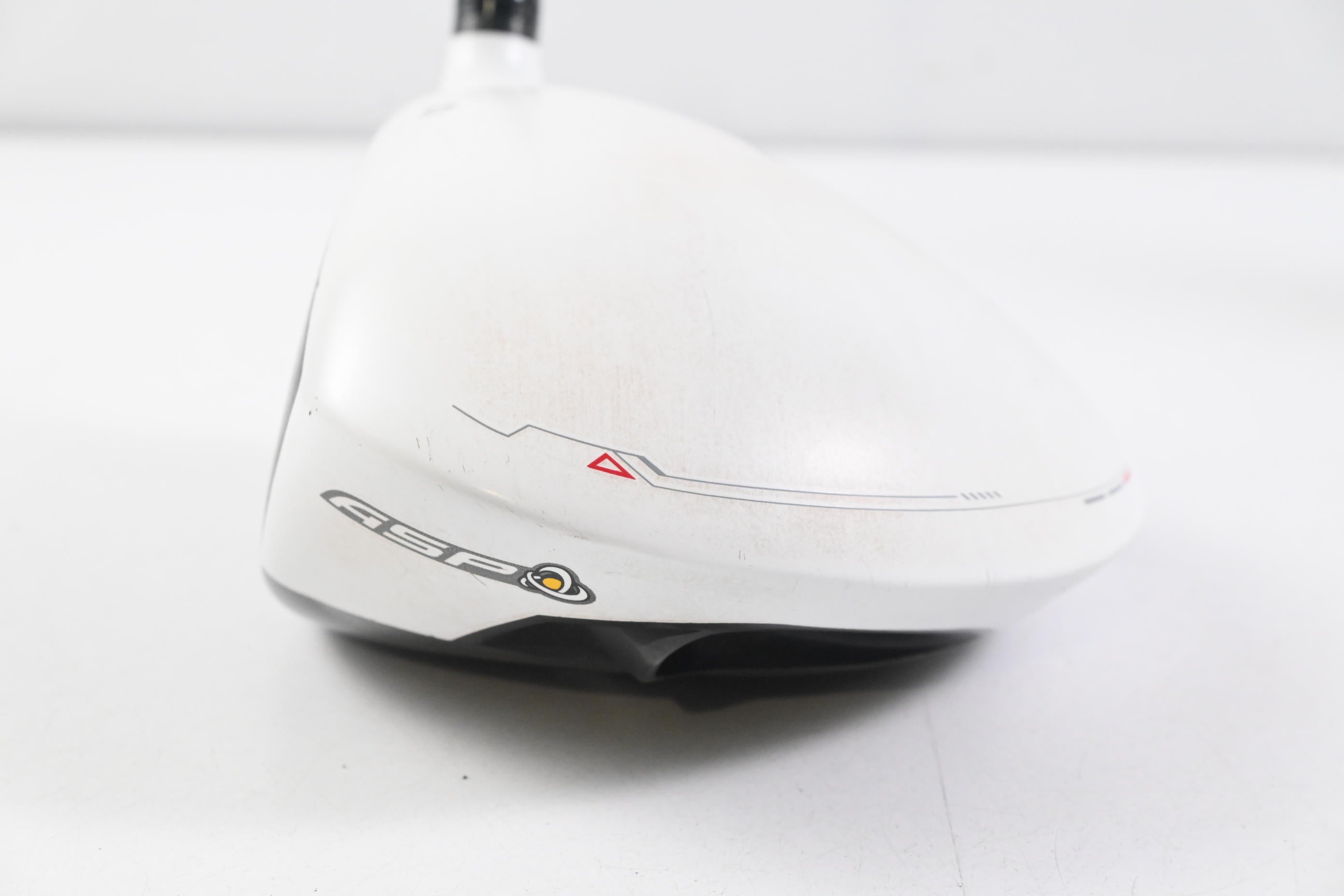 Left Hand Taylormade R11 Driver / 10.5 Degree / Regular Flex Fujikura Blur 60