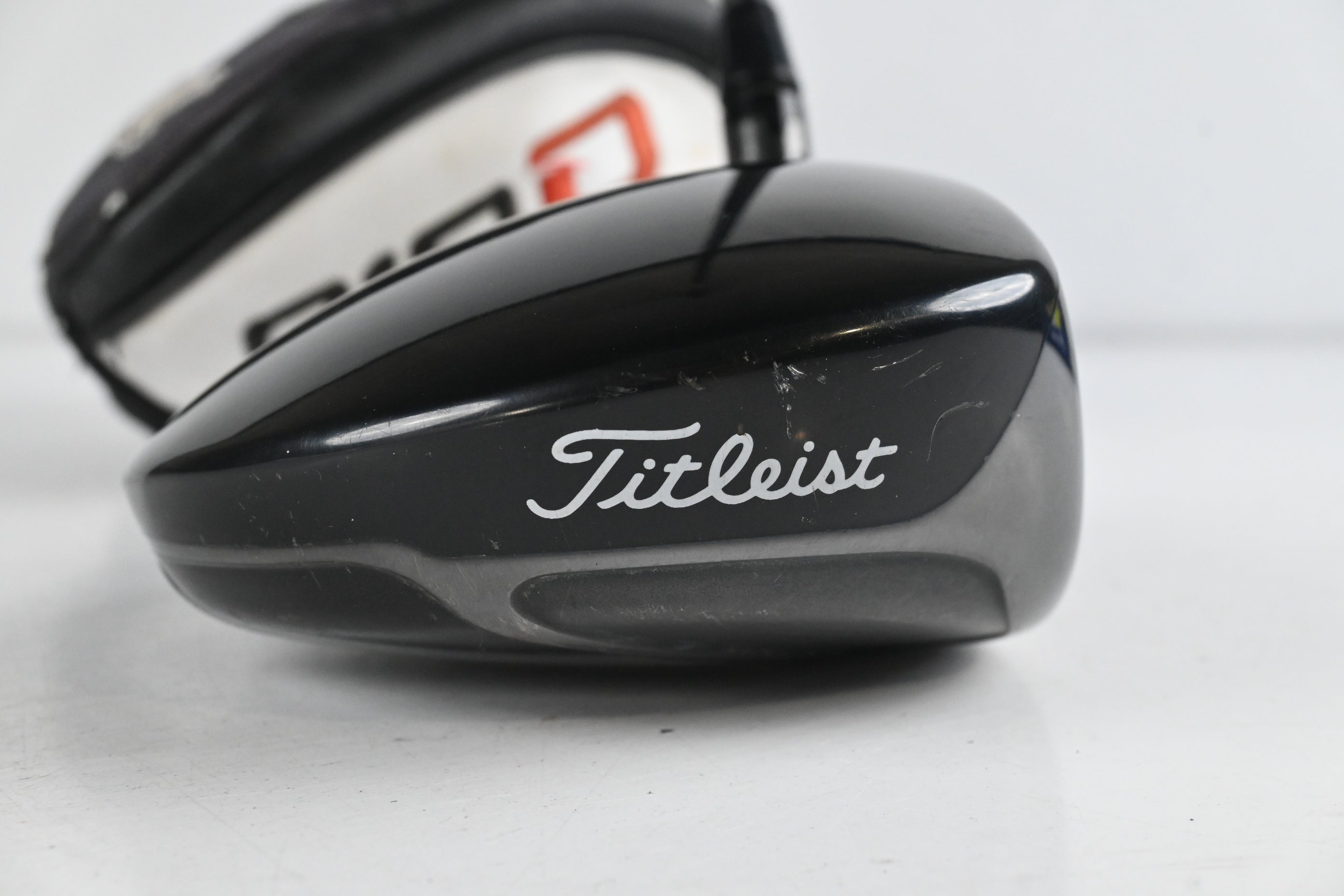 Titleist 910 D3 Driver / 9.5 Degree / Stiff Flex Aldila RIP 60 Shaft
