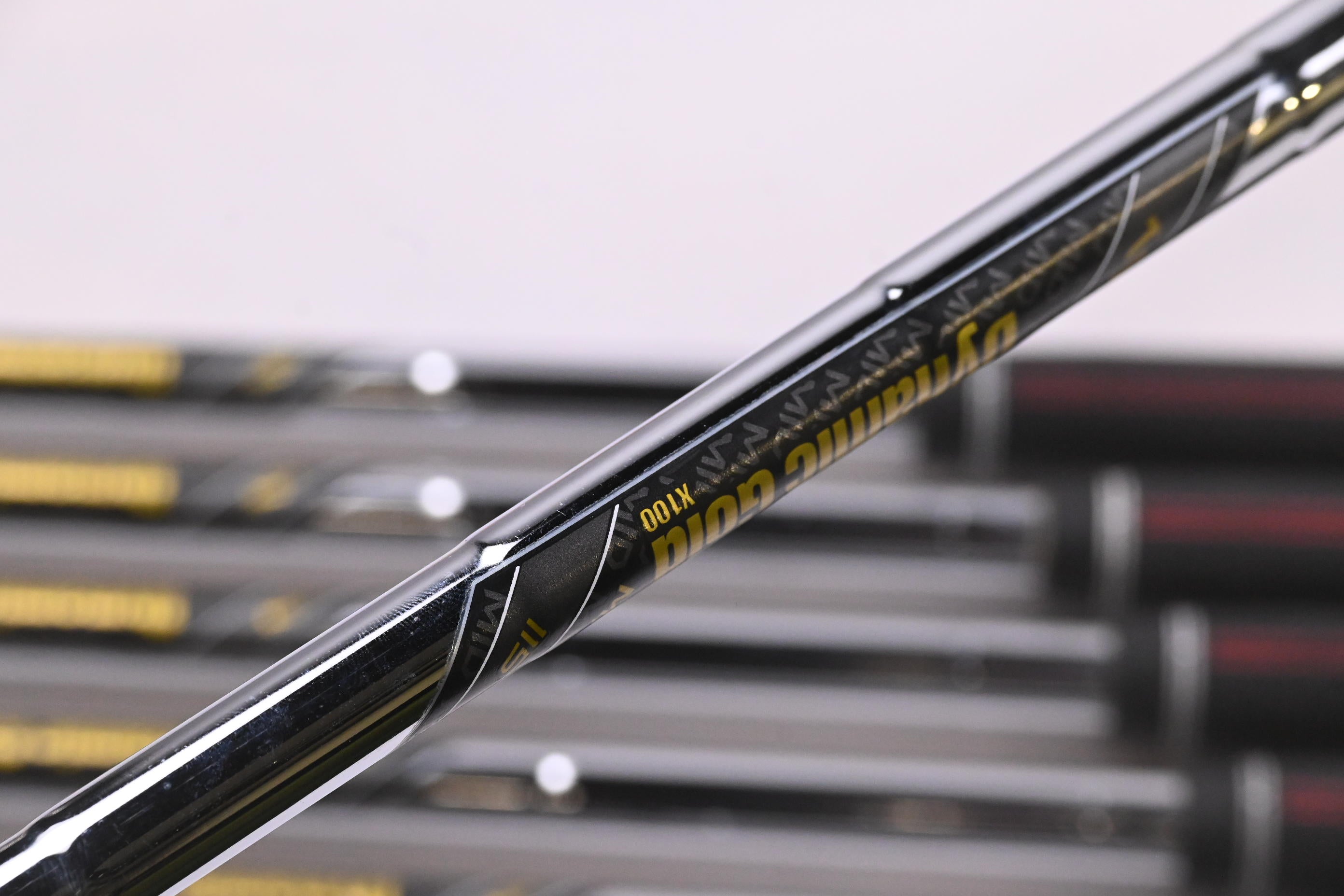 Ping i230 Irons / 5-PW / Blue Dot / X-Flex Dynamic Gold Mid 115 X100 Shafts