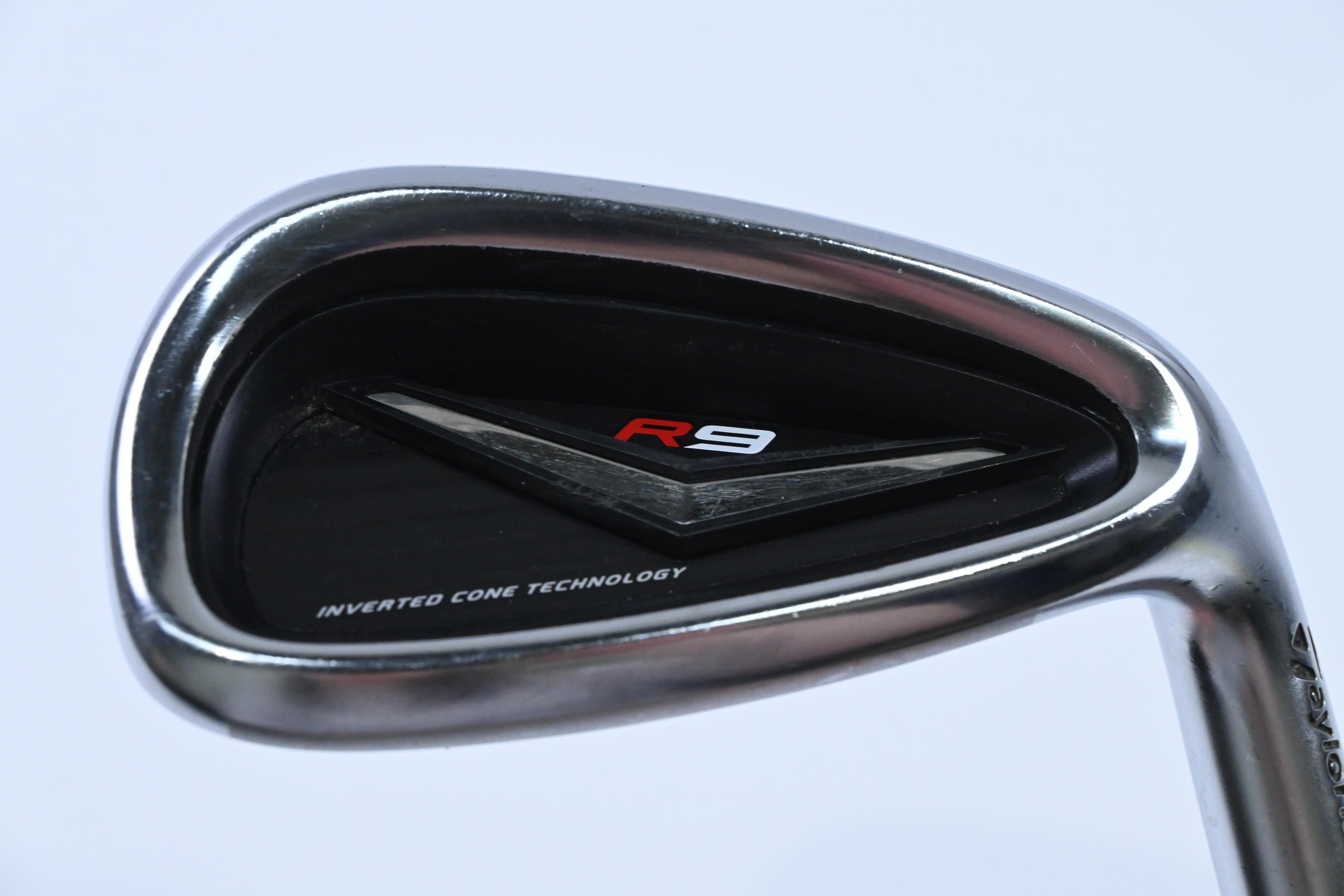Taylormade R9 Pitching Wedge / 46 Degree / Regular Flex KBS Taylormade 90 Shaft